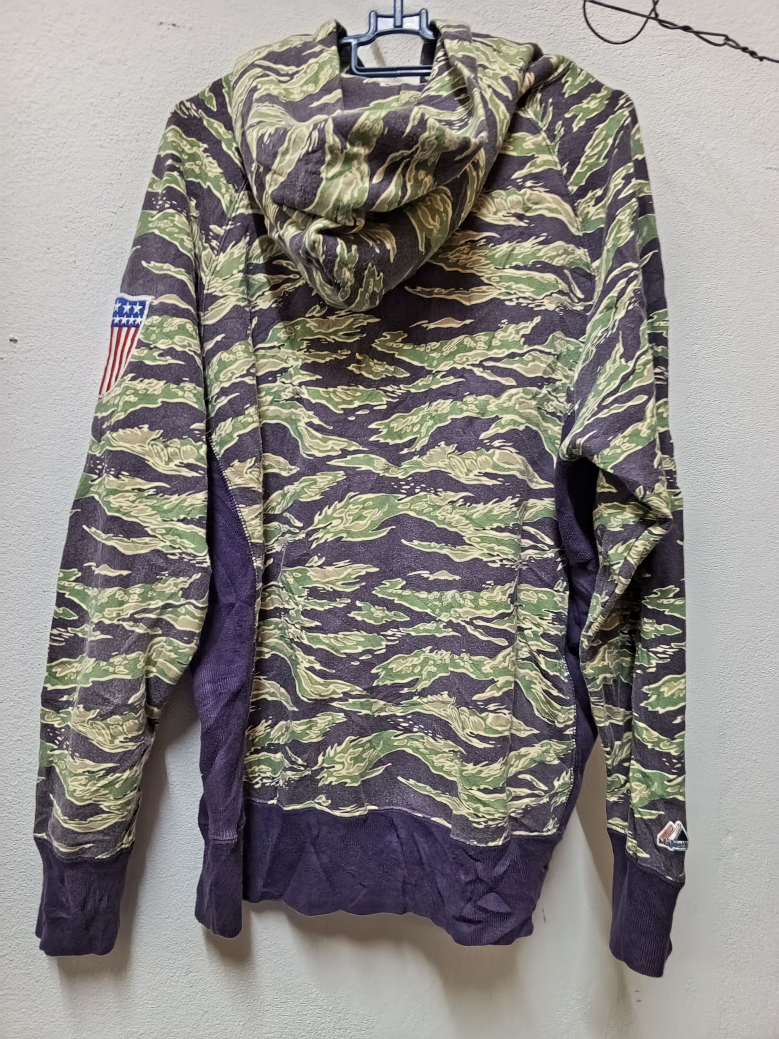 Majestic 💥majestic Brooklyn 💥🔥 tiger stripe🔥 hoddies{vintage} Size US L / EU 52-54 / 3 - 2 Thumbnail