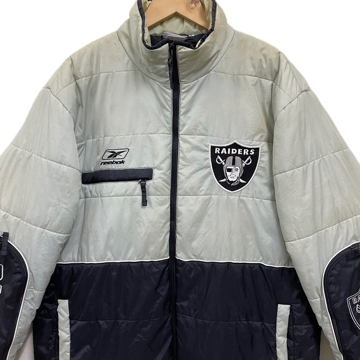 NFL Vintage Reebok X Raiders NFL puffer jacket Size US L / EU 52-54 / 3 - 3 Thumbnail