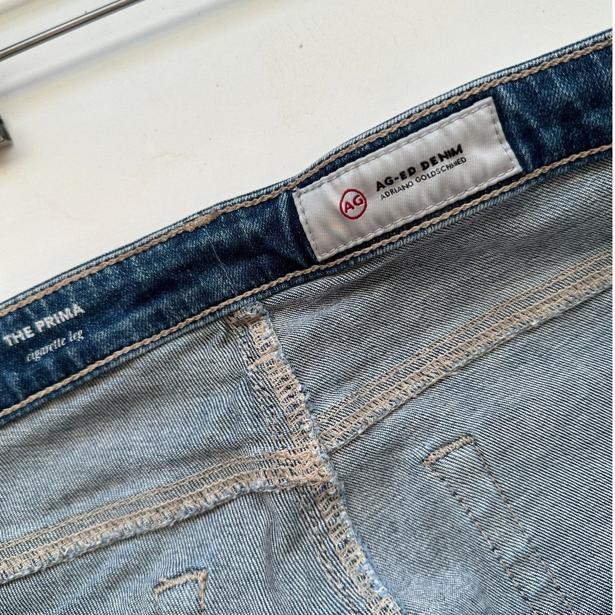 AG Adriano Goldschmied AG The Prima cigarette leg jeans med wash raw cuffed hem 32R Size 32" / US 10 / IT 46 - 8 Thumbnail