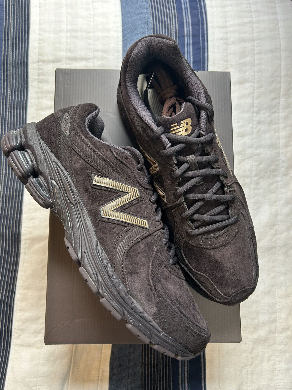 Kith × New Balance New Balance 860v2 x Kith “Espresso” ☕️ Size US 10 / EU 43 - 4 Thumbnail