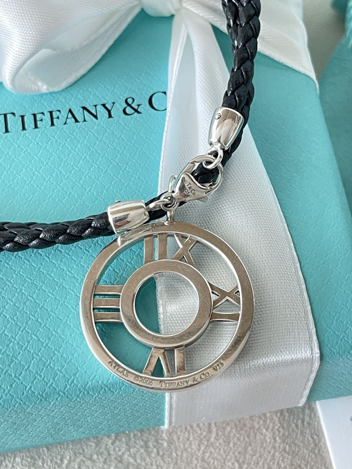 Tiffany & Co. Tiffany & Co. Atlas Circle Leather Necklace Unisex 19.5” Size ONE SIZE - 14 Thumbnail