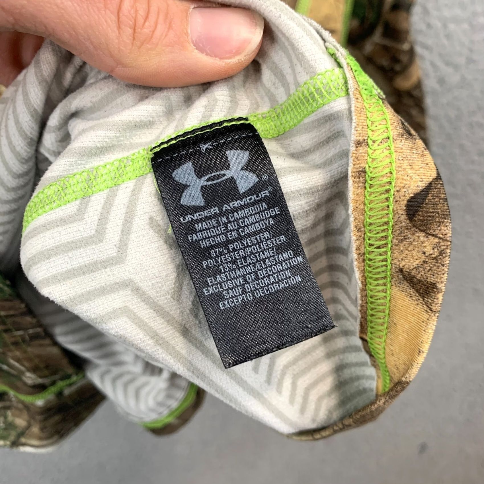 Under Armour Under Armour ColdGear Shirt Mens L Camouflage Scent Control Breathable Compression Mock Neck Pullover Elasticodiene Polyester Size US L / EU 52-54 / 3 - 4 Thumbnail