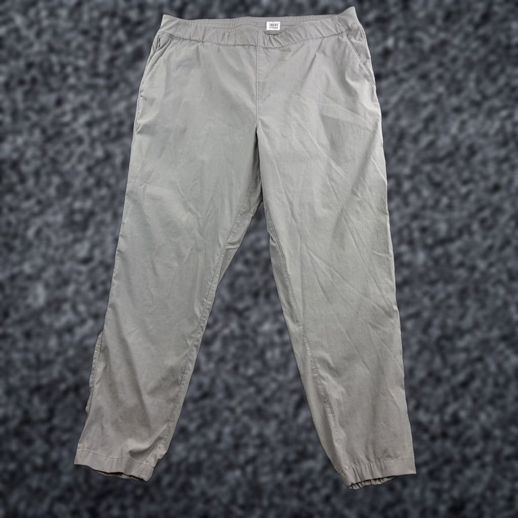 The North Face The North Face Pants Womens 1X Gray Jogger Elastic Pocket Zip Pocket Plus Slim Tapered Leg Activewear Hiking Travel 26.5 Inseam Womens Size 40" / US 18 - 1 Thumbnail
