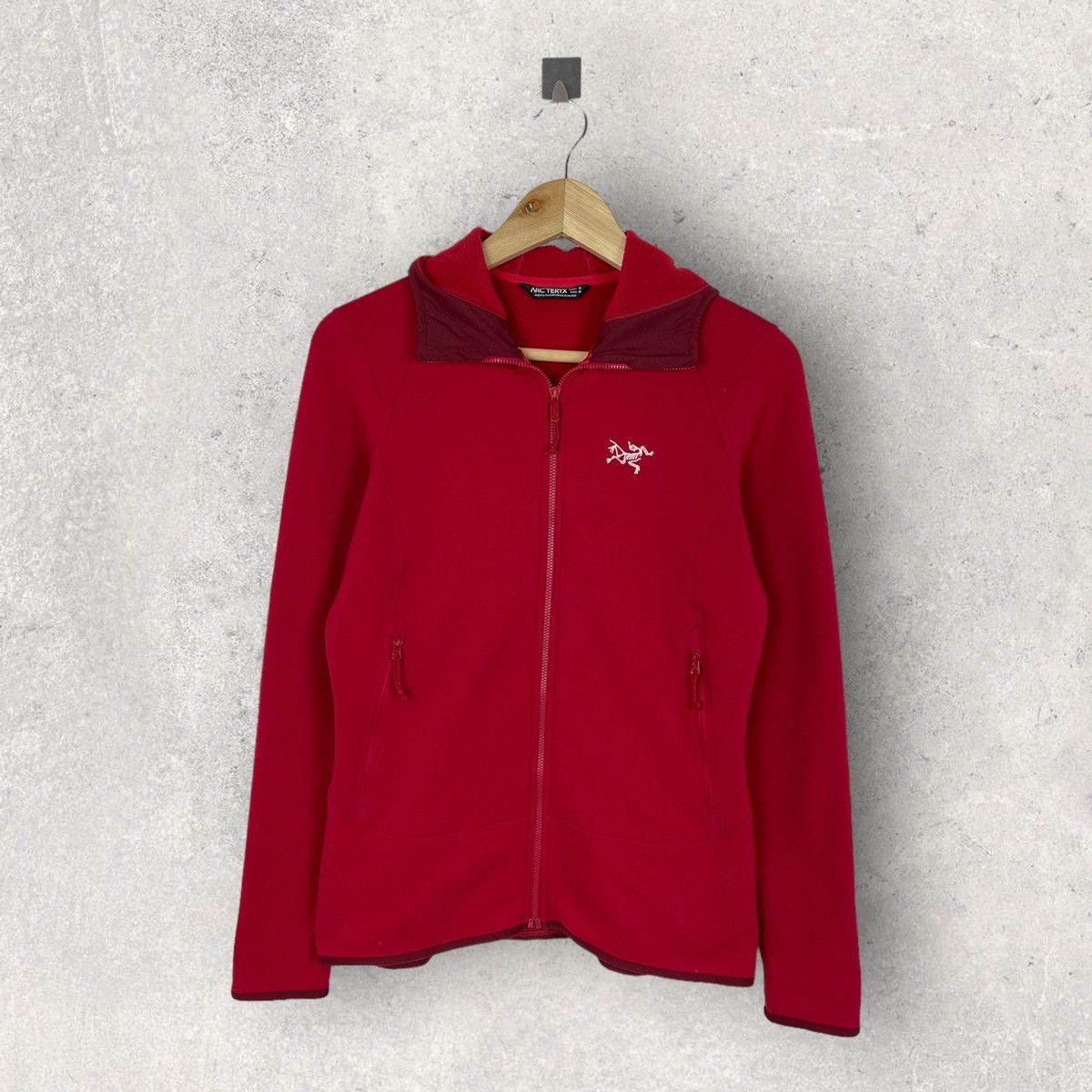 image of Arcteryx Womens Kyanite Softshell Jacket Hooded in Red (Size Medium)