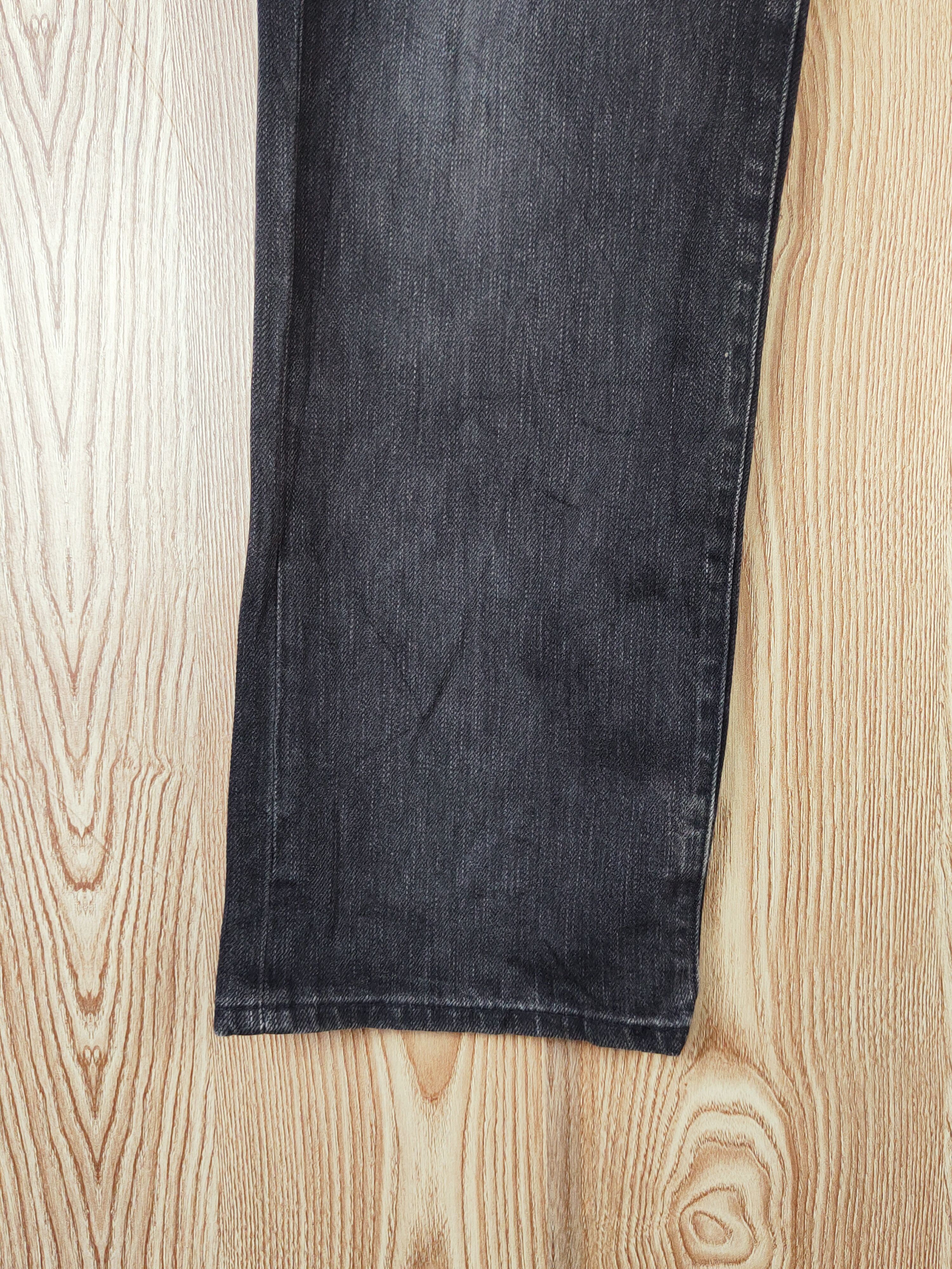 Japanese Brand Uniqlo Black Distressed Ripped Jeans #2685 Size US 31 - 4 Thumbnail