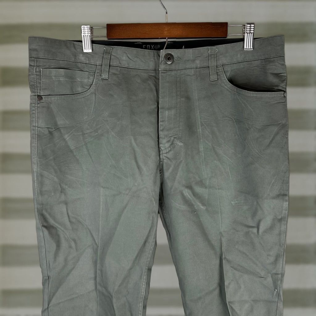 Vintage Fox Heritage Forged Pants Flat Front Slim Chino 36x32 Grey Mens Casual Workwear 5-Pocket Button Zip Stitching Size US 36 / EU 52 - 1 Thumbnail