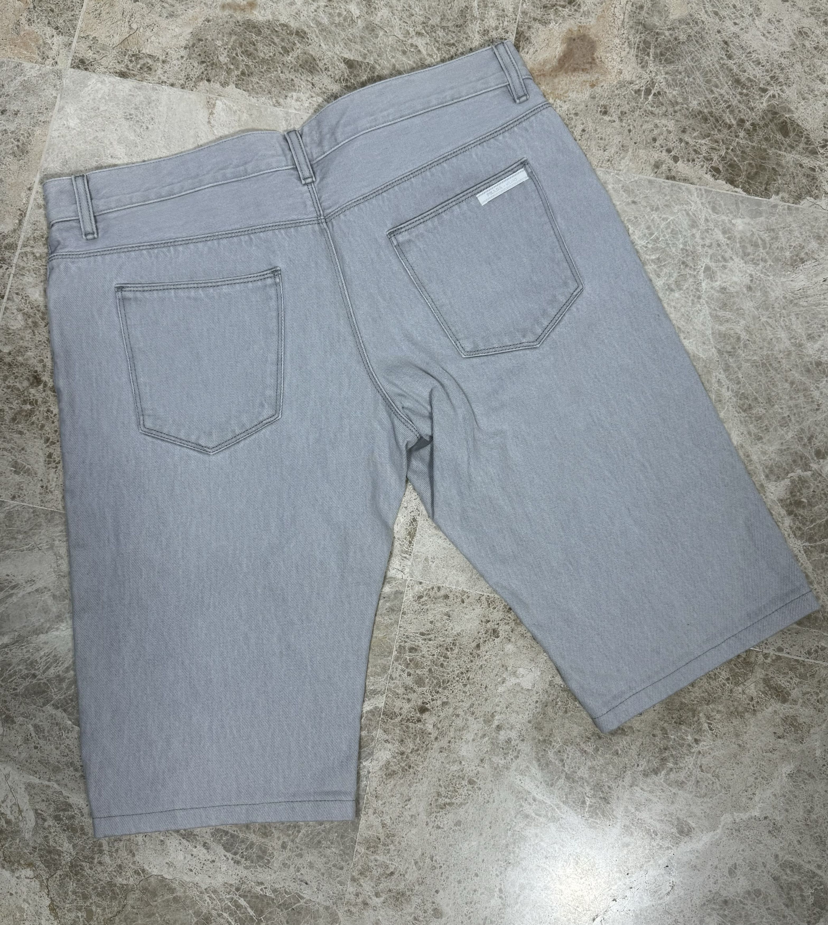 Prada Prada Bermuda Shortas Size US 32 / EU 48 - 1 Thumbnail