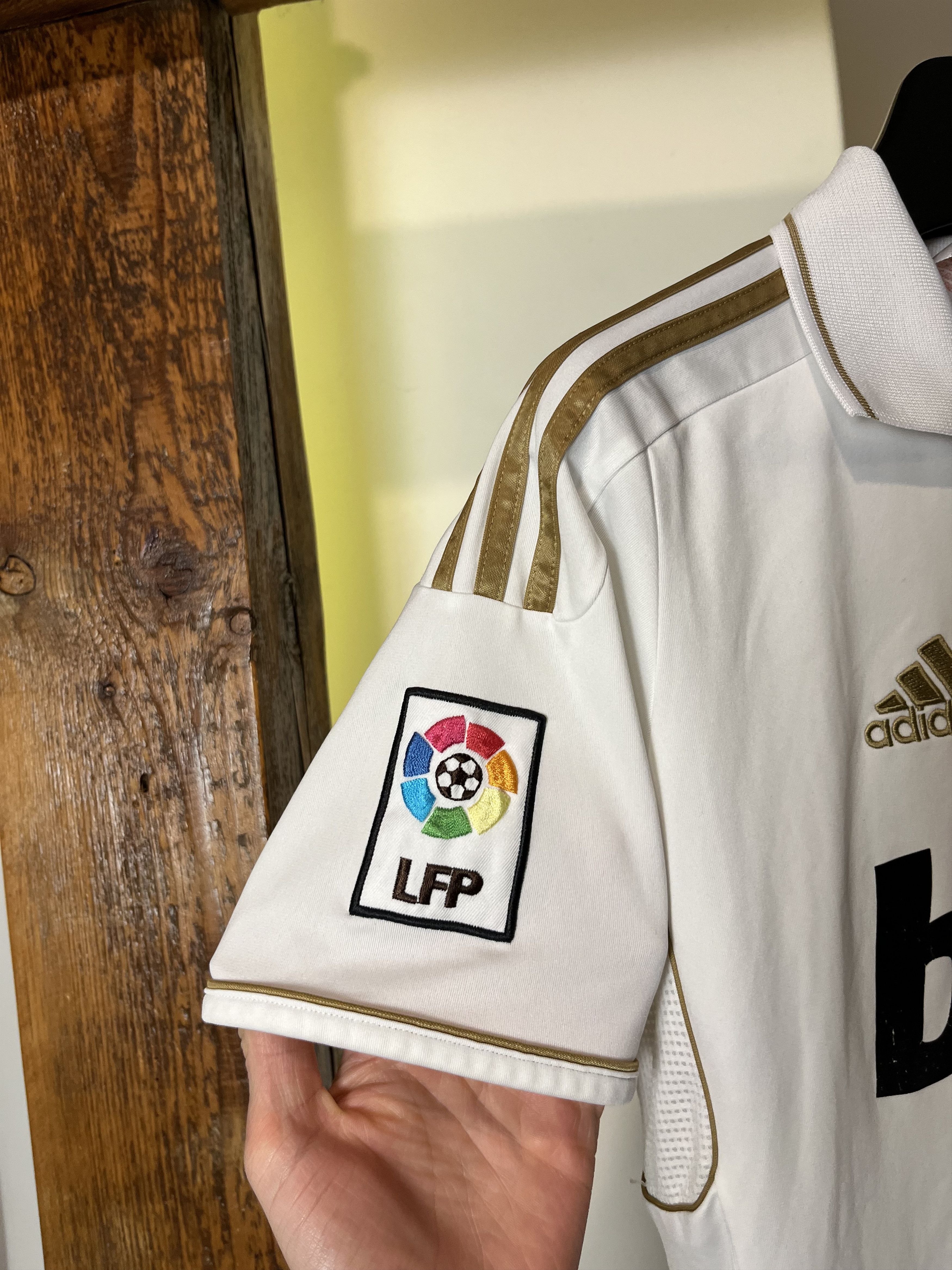 Adidas Adidas Real Madrid 2011-12 Home Soccer Kit Size US S / EU 44-46 / 1 - 4 Thumbnail