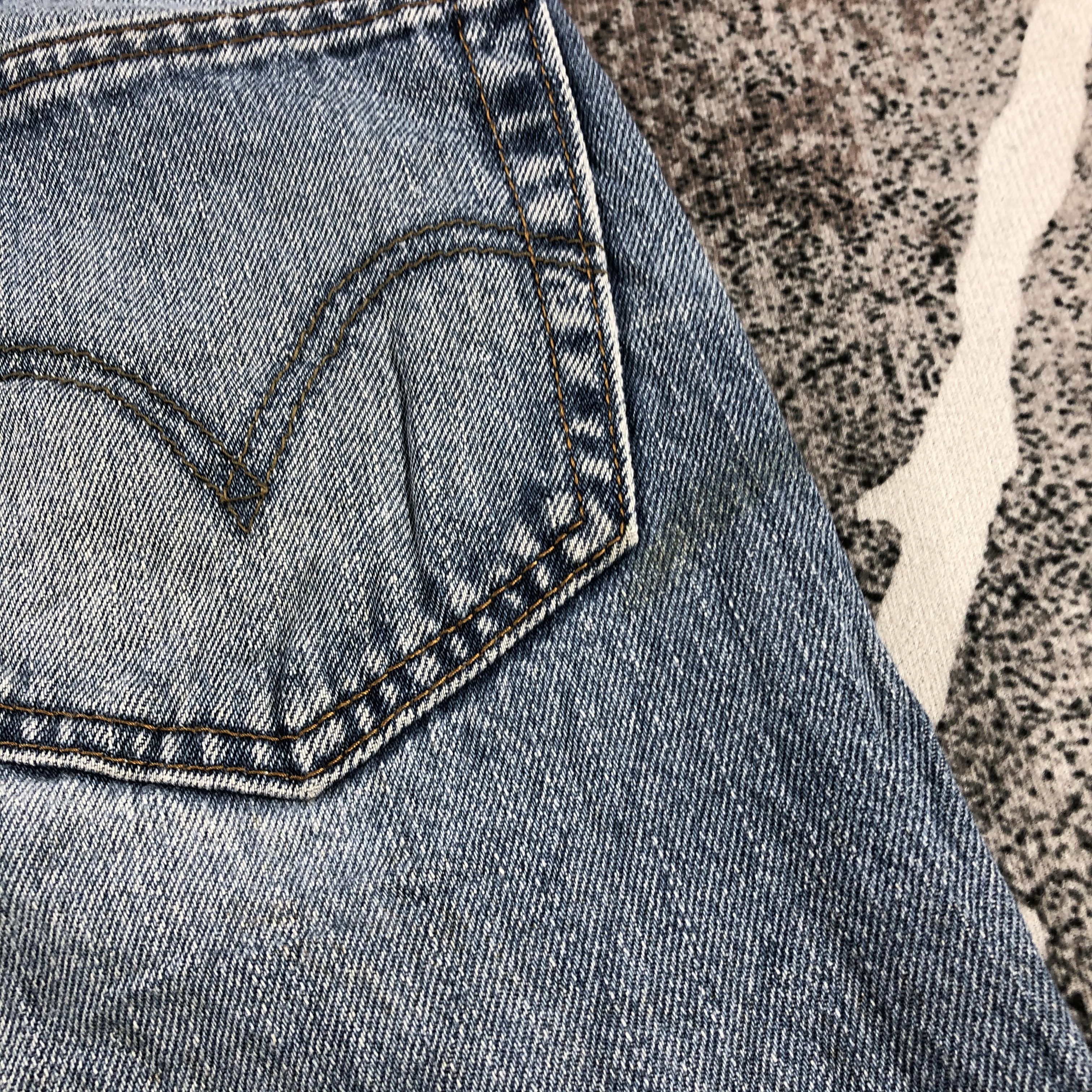 Levi's Vintage Levis 550 Jeans Relaxed Fit Denim KJ1128 Size US 36 / EU 52 - 7 Thumbnail