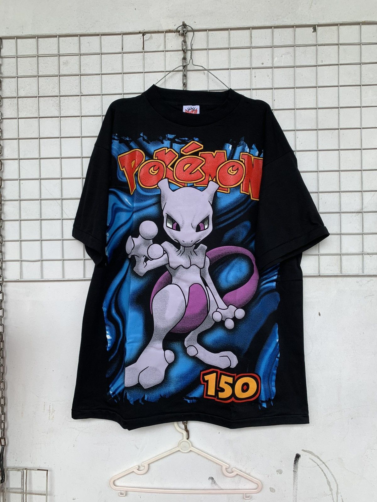 Pokemon Pokémon tshirt mewtwo Size US XL / EU 56 / 4 - 2 Thumbnail
