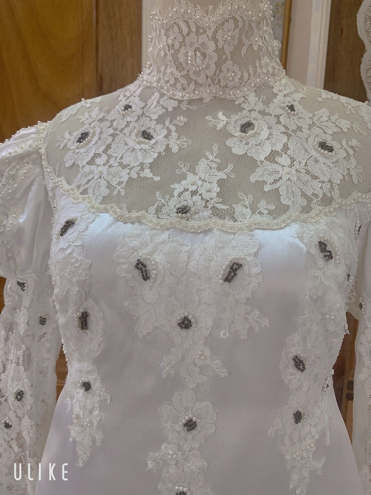 Vintage Vintage wedding gown Size S / US 4 / IT 40 - 3 Thumbnail