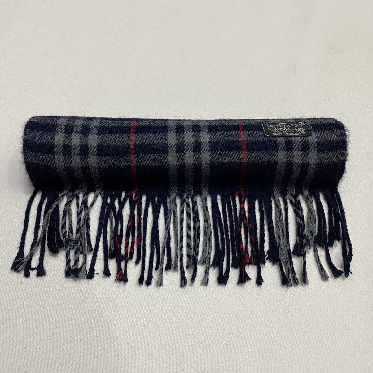 Burberry BURBERRYS SCARF MUFFLER BUR064 Size ONE SIZE - 7 Thumbnail