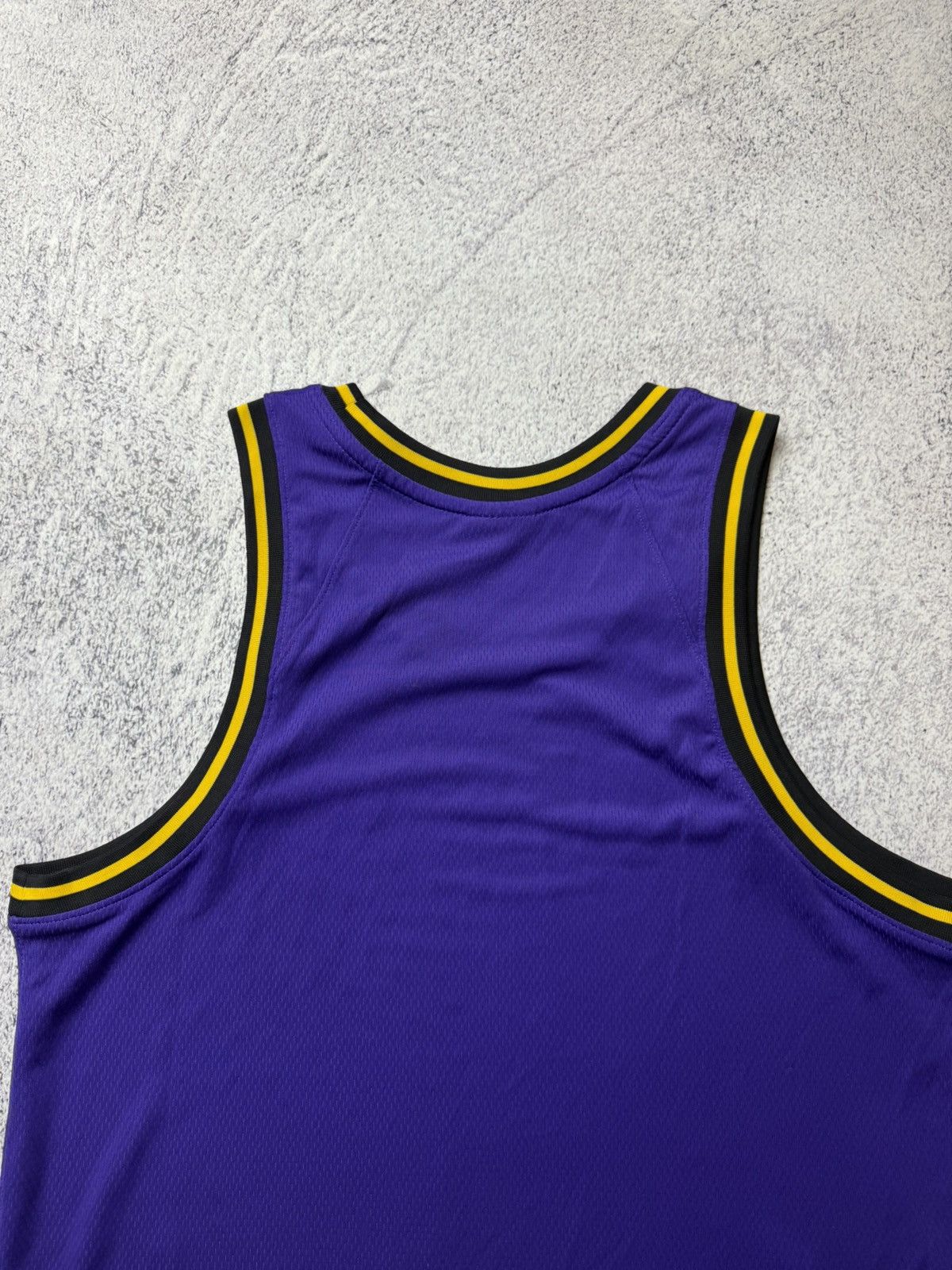 NBA Nike NBA Basketball Los Angeles Lakers Shirt Jersey Size: M Size US M / EU 48-50 / 2 - 12 Thumbnail