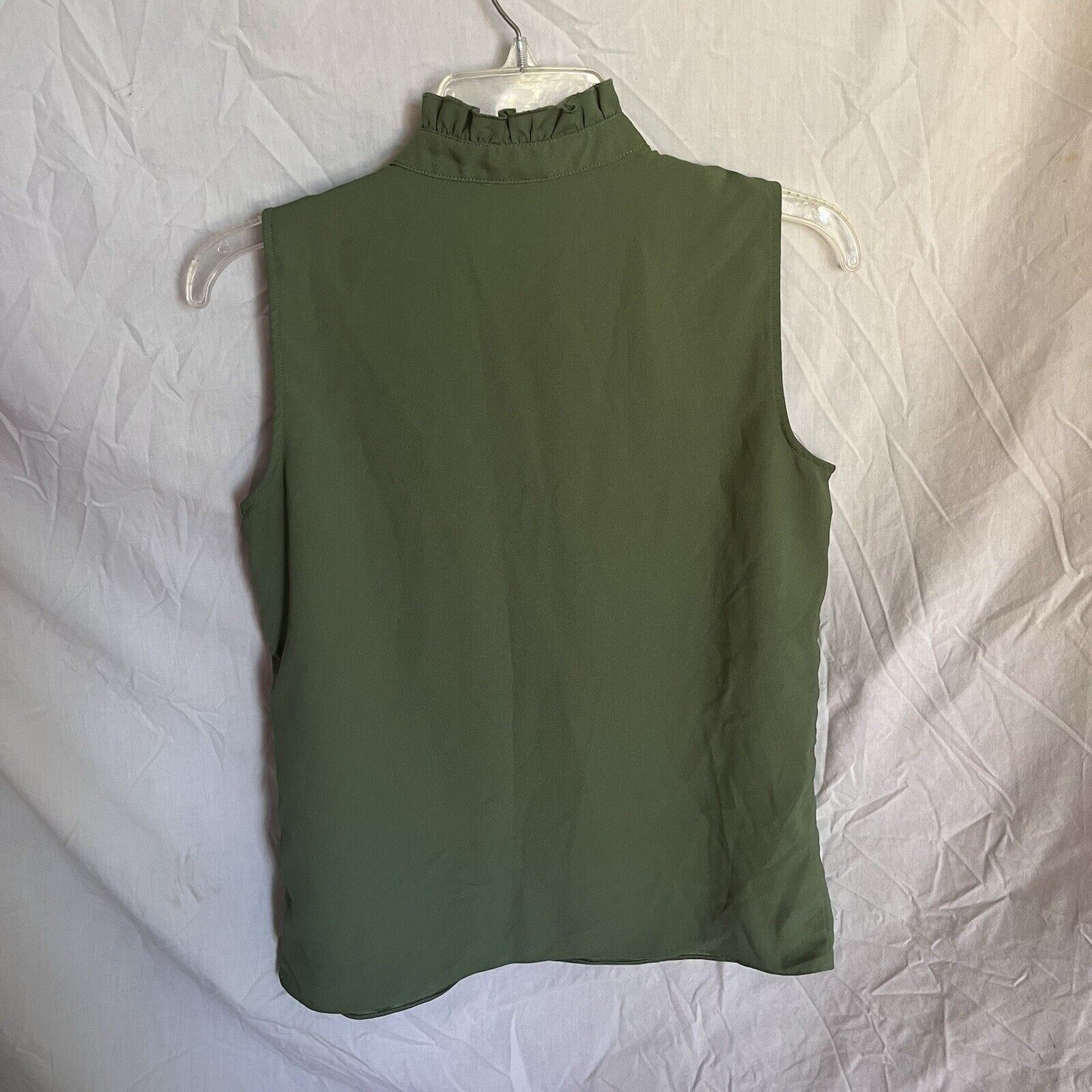 J.Crew 1/2 Button Ruffle-trim Sleeveless Ruffle Collar Blouse Size XS / US 0-2 / IT 36-38 - 8 Thumbnail