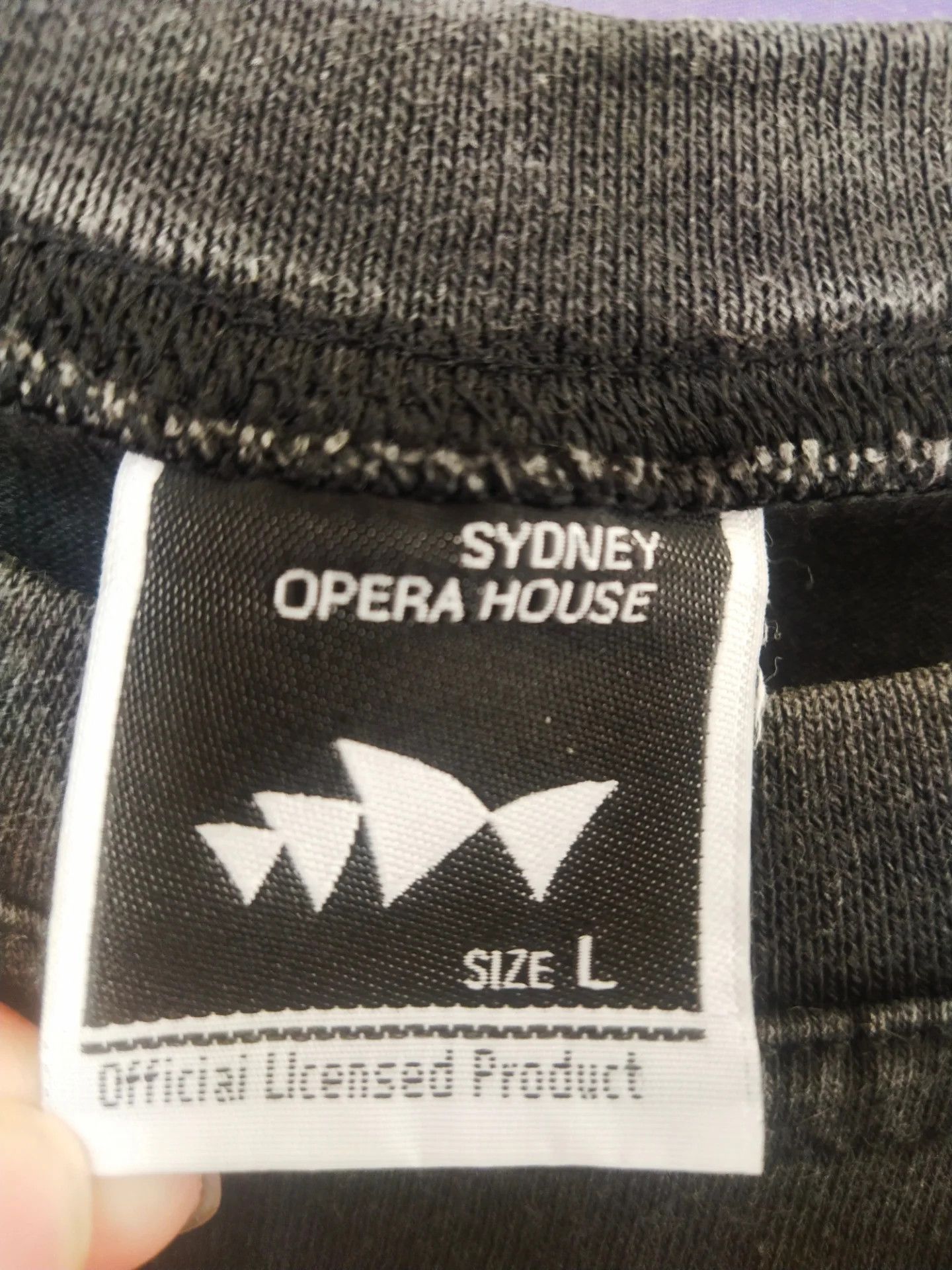 Vintage Sydney Opera House Official Merch Black Tees Size US L / EU 52-54 / 3 - 4 Thumbnail