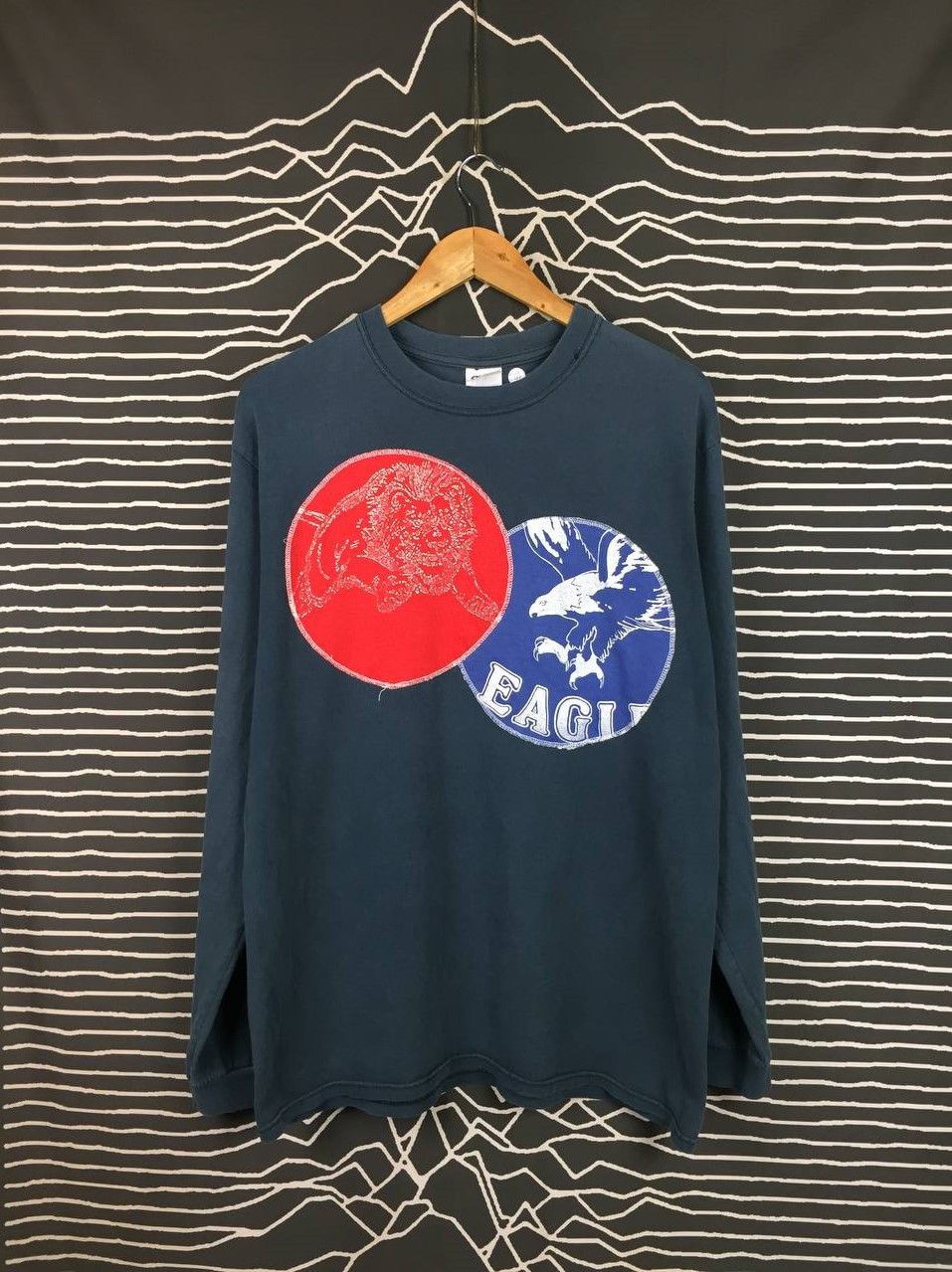 Vintage Vtg Y2K Distressed Lion & Eagle Overlap Patch Longsleeve Tee Size US L / EU 52-54 / 3 - 2 Thumbnail