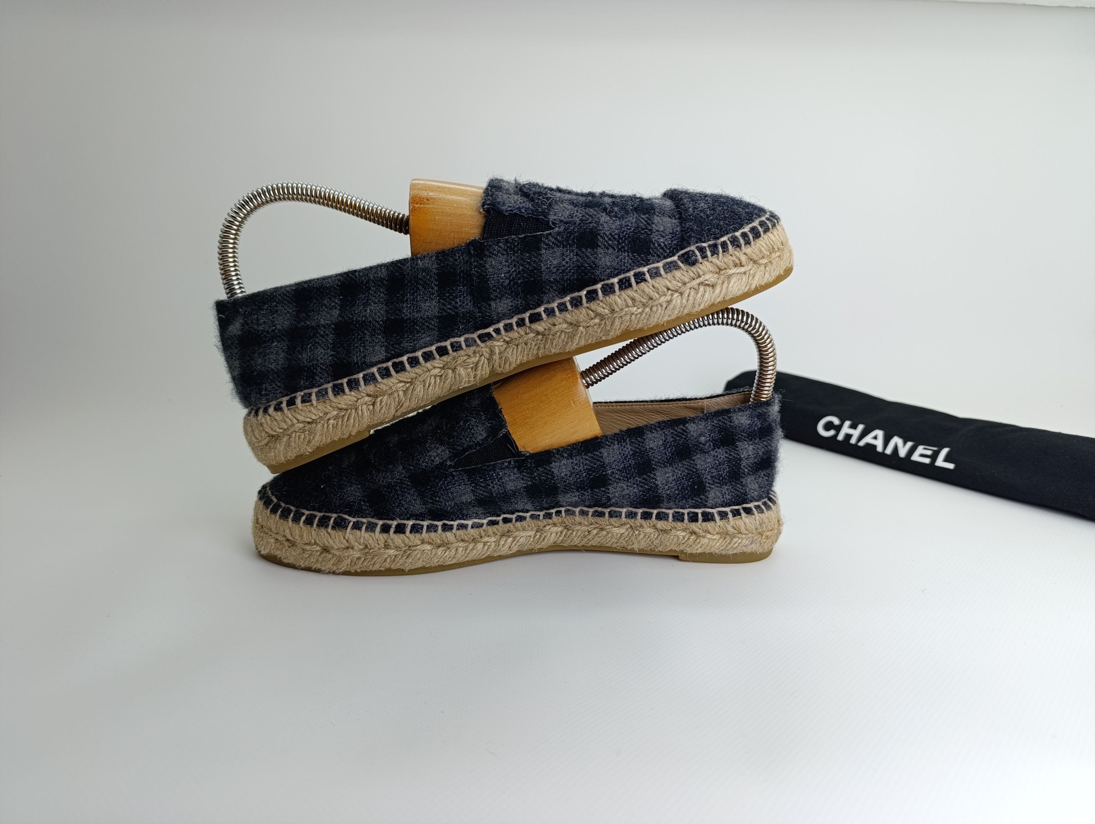 Chanel CHANEL ESPADRILLES FLANNEL CC LOGO GRAY WEDGE SHOES Size US 9 / IT 39 - 7 Thumbnail