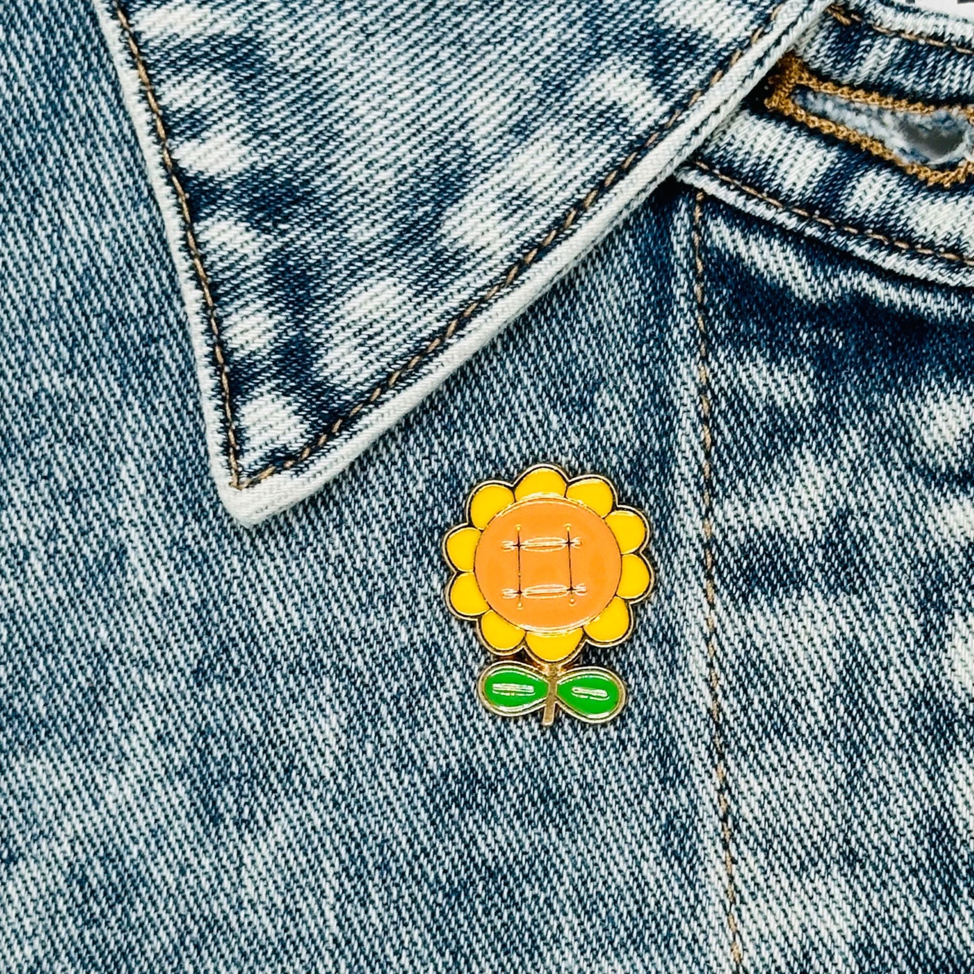 Other Cute Cartoon Sunflower shape Pin Enamel Yellow & Green Gift Size ONE SIZE - 1 Thumbnail