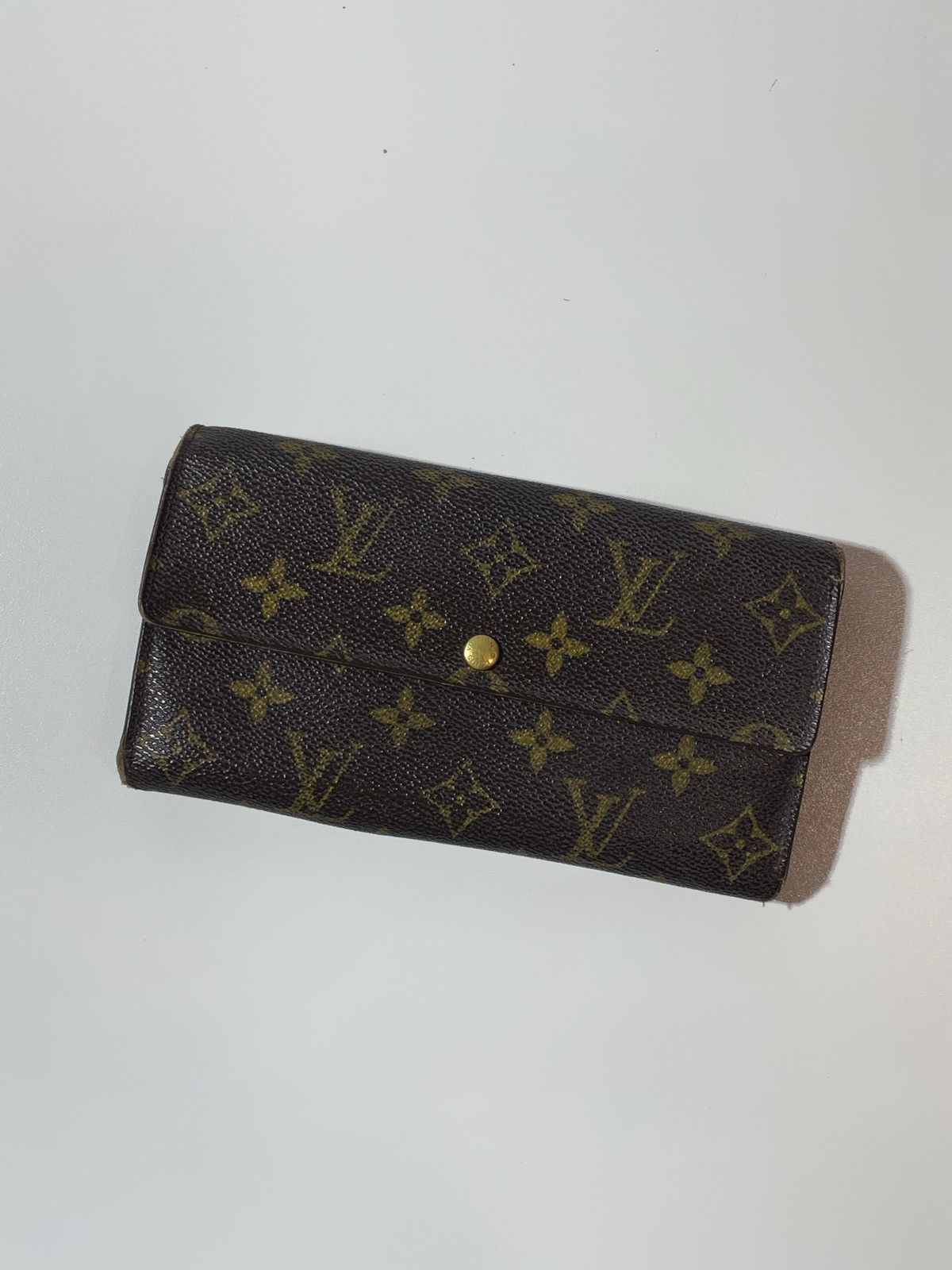 Louis Vuitton Authentic Vintage Louis Vuitton Monogram Wallet Size ONE SIZE - 1 Thumbnail