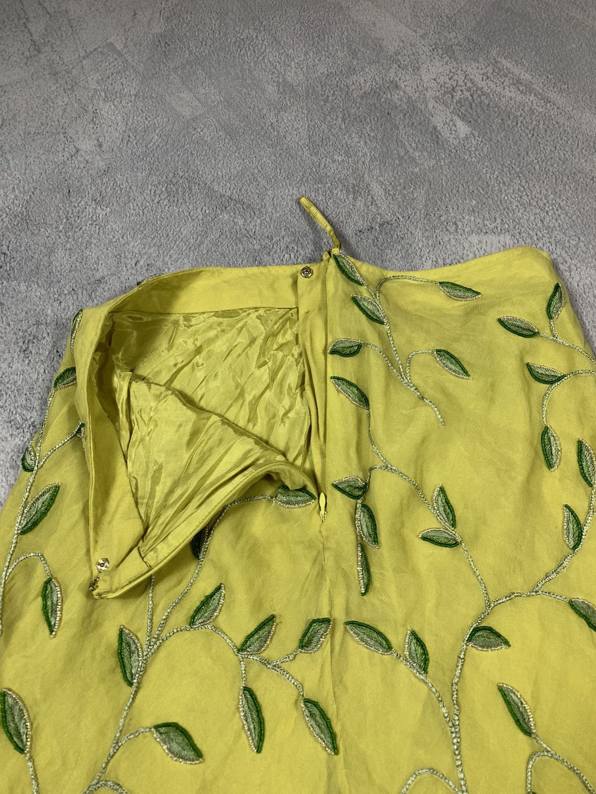 Japanese Brand × Vintage Vintage Y2K Japanese beads flora midi skirt streetwear Size 28" / US 6 / IT 42 - 4 Thumbnail