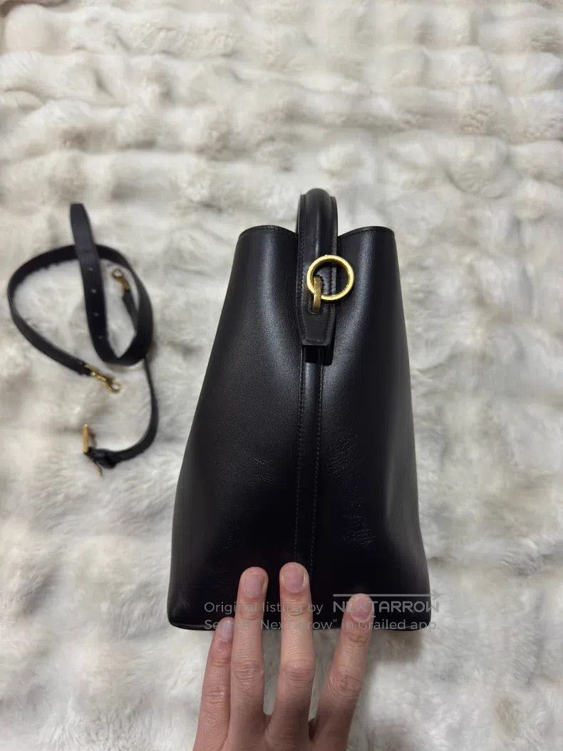 Saint Laurent Paris Saint Laurent Paris Large Black Gold Leather Bucket Bag Size ONE SIZE - 4 Thumbnail