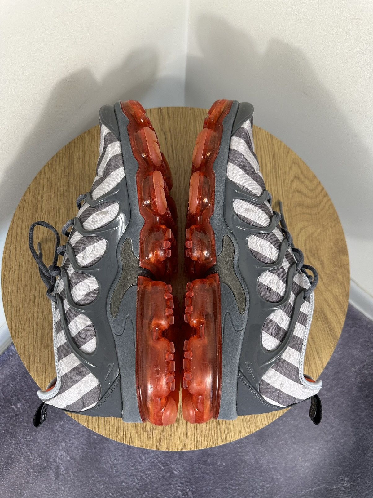 Nike Nike Air VaporMax Plus Wolf Grey Striped Sneakers Shoes Size US 12 / EU 45 - 10 Thumbnail