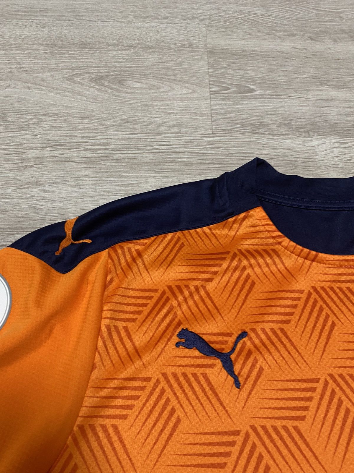 Puma Puma VALENCIA CF Away Jersey – 2021/22 SS Jersey MSRP $90 Size US L / EU 52-54 / 3 - 4 Thumbnail