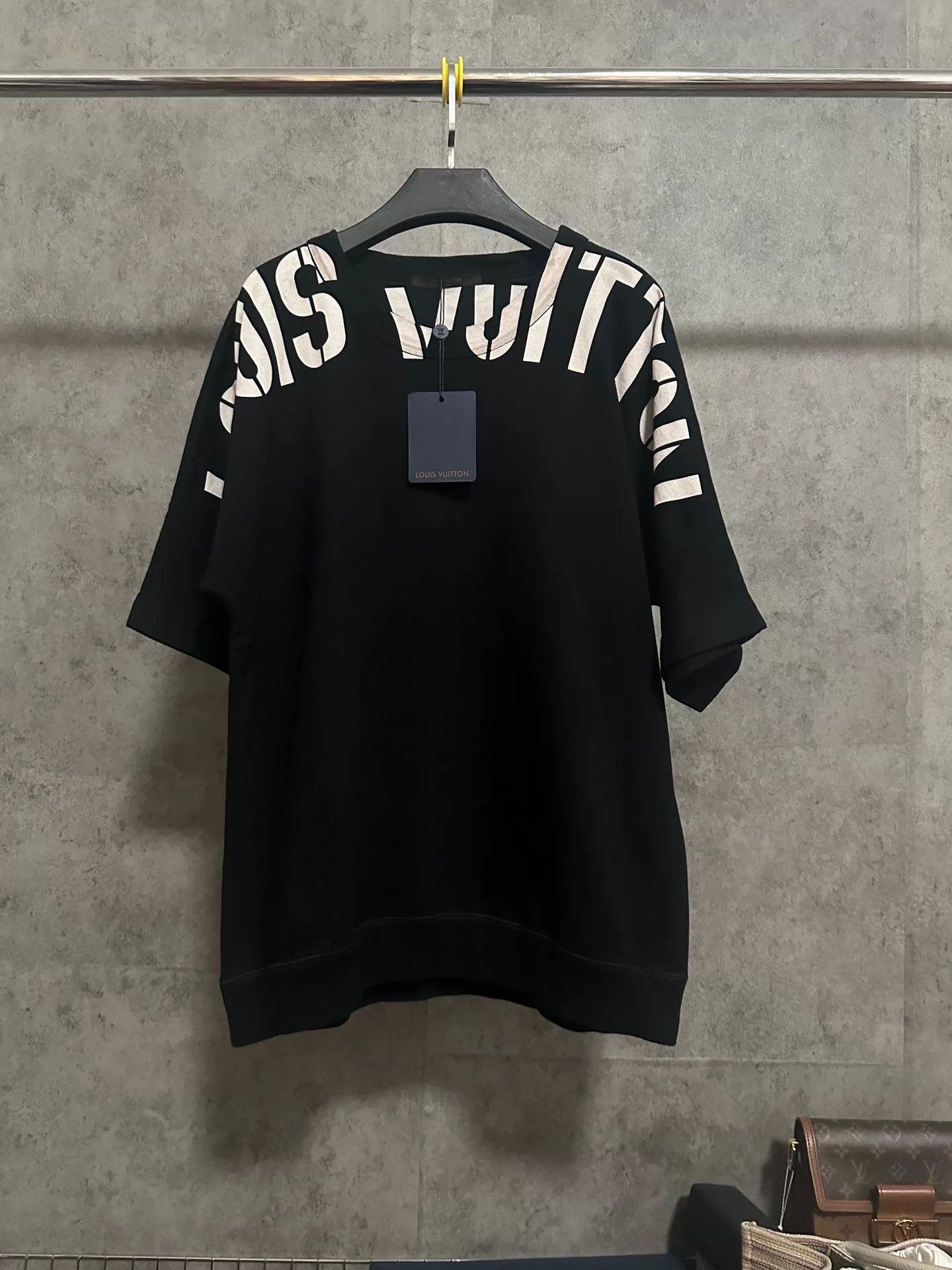 Louis Vuitton Louis Vuitton Fragment Collaboration Logo T-shirt Size US XL / EU 56 / 4 - 1 Thumbnail