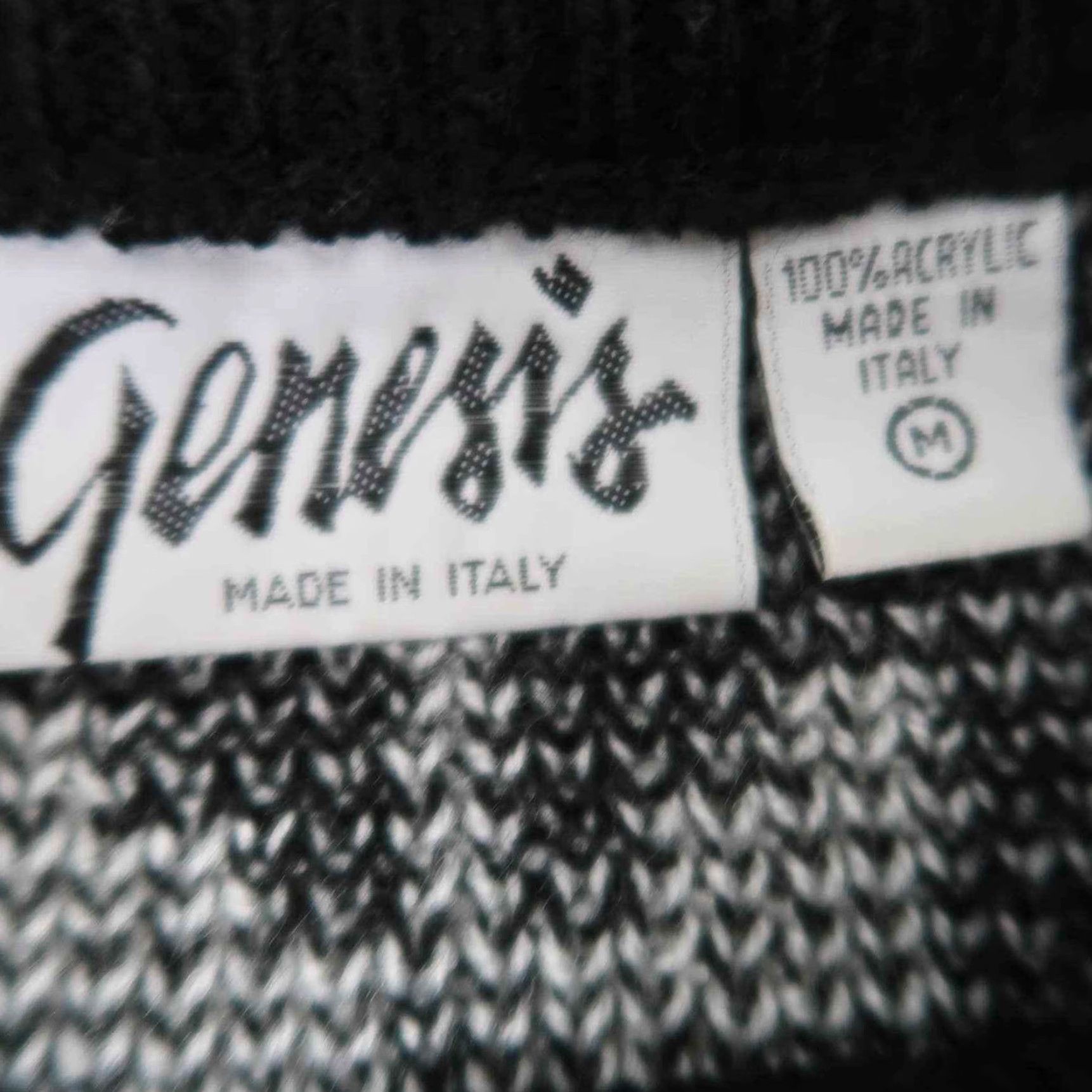 Vintage VINTAGE 1980s Genesis knit sweater M Black White snowflake Acrylic Casual Christmas Mens Size M / US 6-8 / IT 42-44 - 5 Thumbnail
