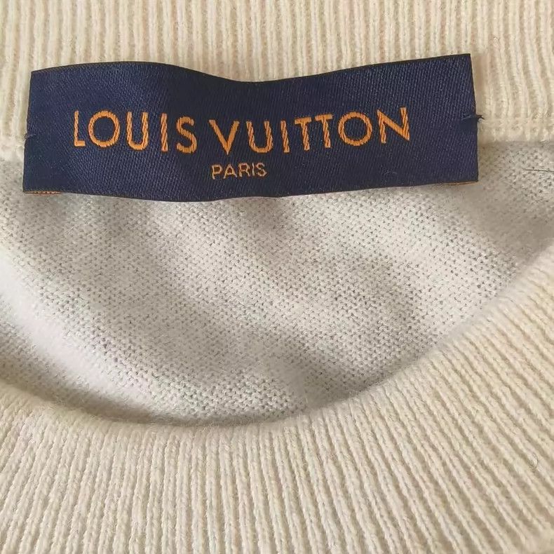 Louis Vuitton LOUIS VUITTON Milky White Double Head Dragon Cashmere Sweat Size US S / EU 44-46 / 1 - 3 Thumbnail