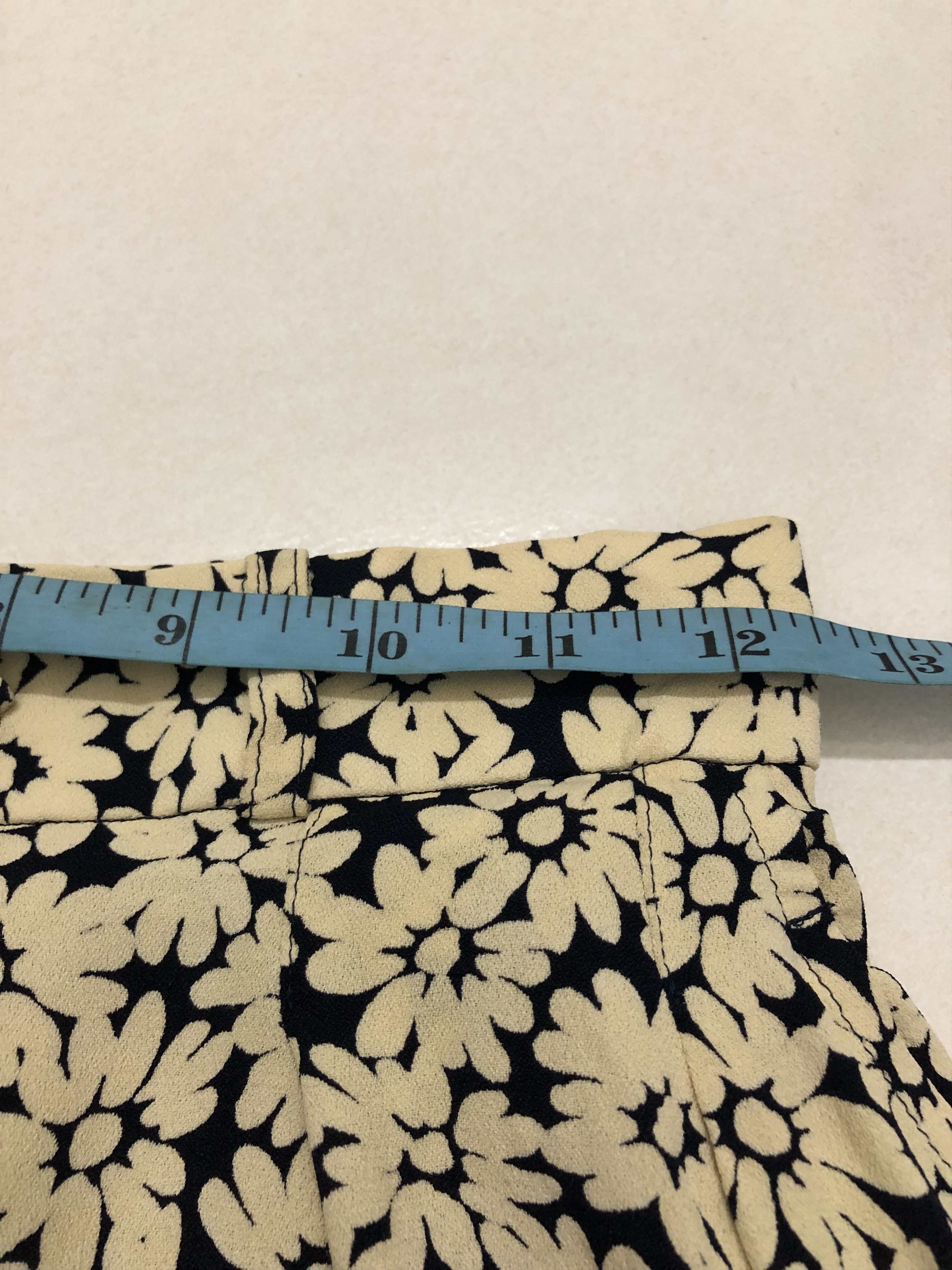 Designer × Yves Saint Laurent Vintage Yves Saint Laurent Rayon Floral Size 25" / US 0 / IT 36 - 17 Thumbnail