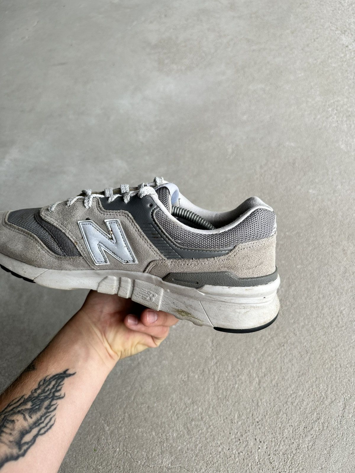 New Balance NEW BALANCE 997H Size US 9.5 / EU 42-43 - 13 Thumbnail
