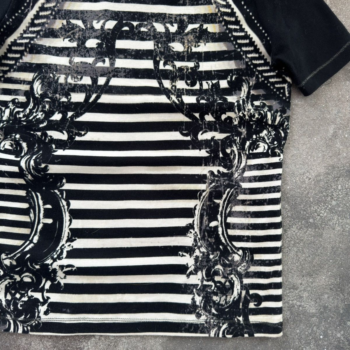 20471120 Avant Garde Vintage Unisex T-Shirt (JPG Gaultier style) Size US M / EU 48-50 / 2 - 9 Thumbnail