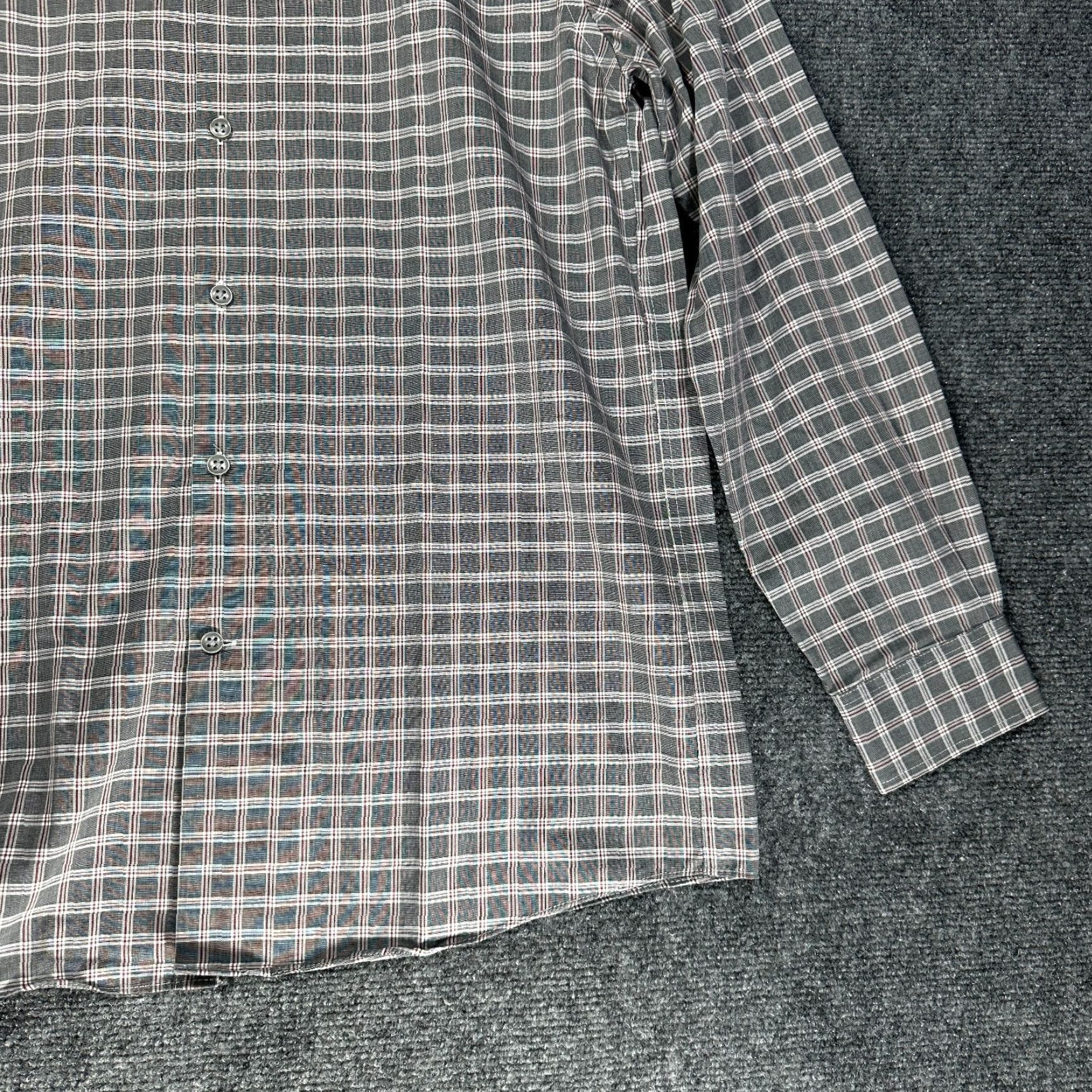 Michael Kors Michael Kors Shirt Mens 15.5 Regular Fit Airsoft Stretch Button Up Gray Red Plaid Long Sleeve Dress Shirt Size US L / EU 52-54 / 3 - 3 Thumbnail