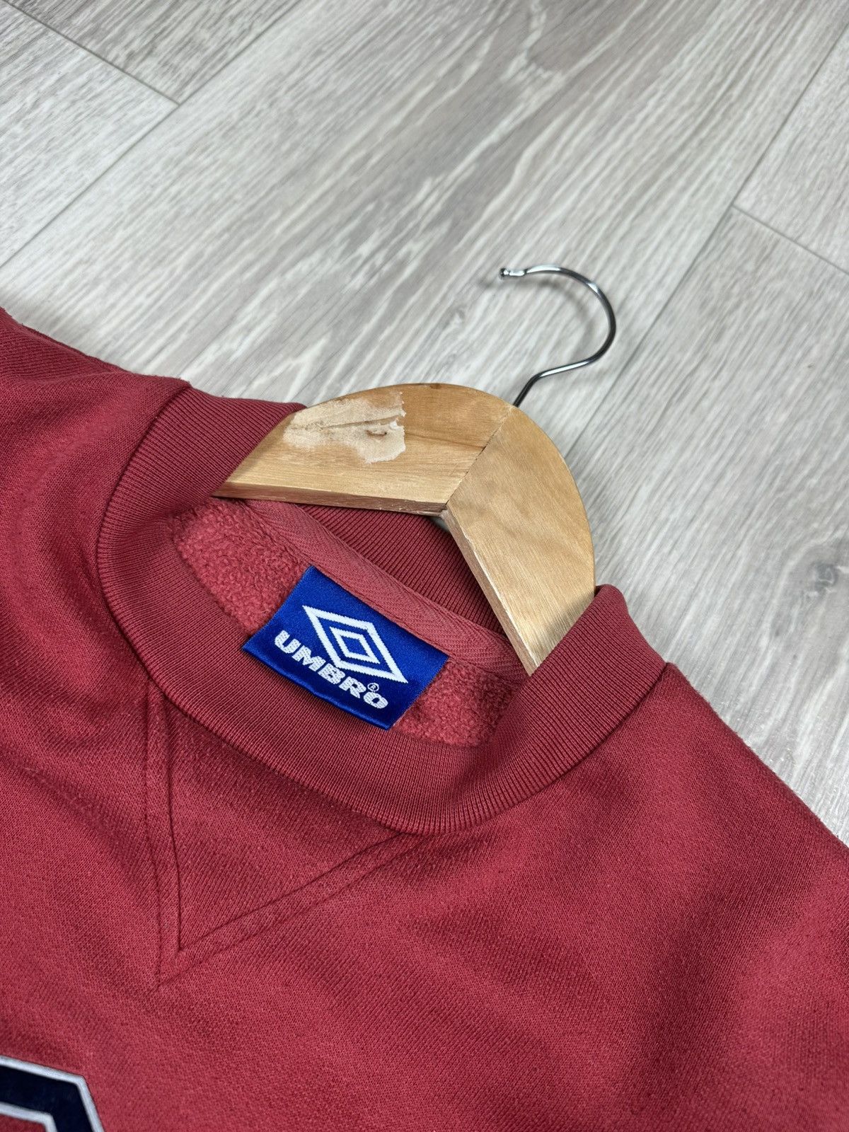 Umbro Vintage UMBRO Crewneck Sweatshirt Big Reflective Logo Size US XL / EU 56 / 4 - 8 Thumbnail