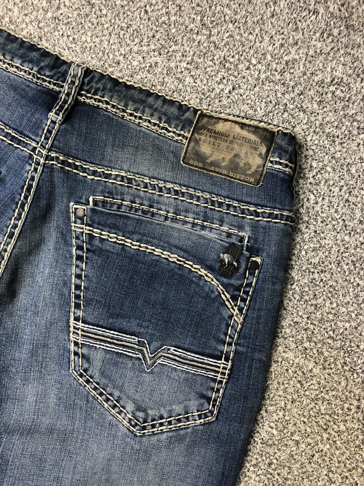 If Six Was Nine × Japanese Brand × Vintage Buffalo David Bitton Relaxed Straight Stretch Jeans Size US 35 - 17 Thumbnail