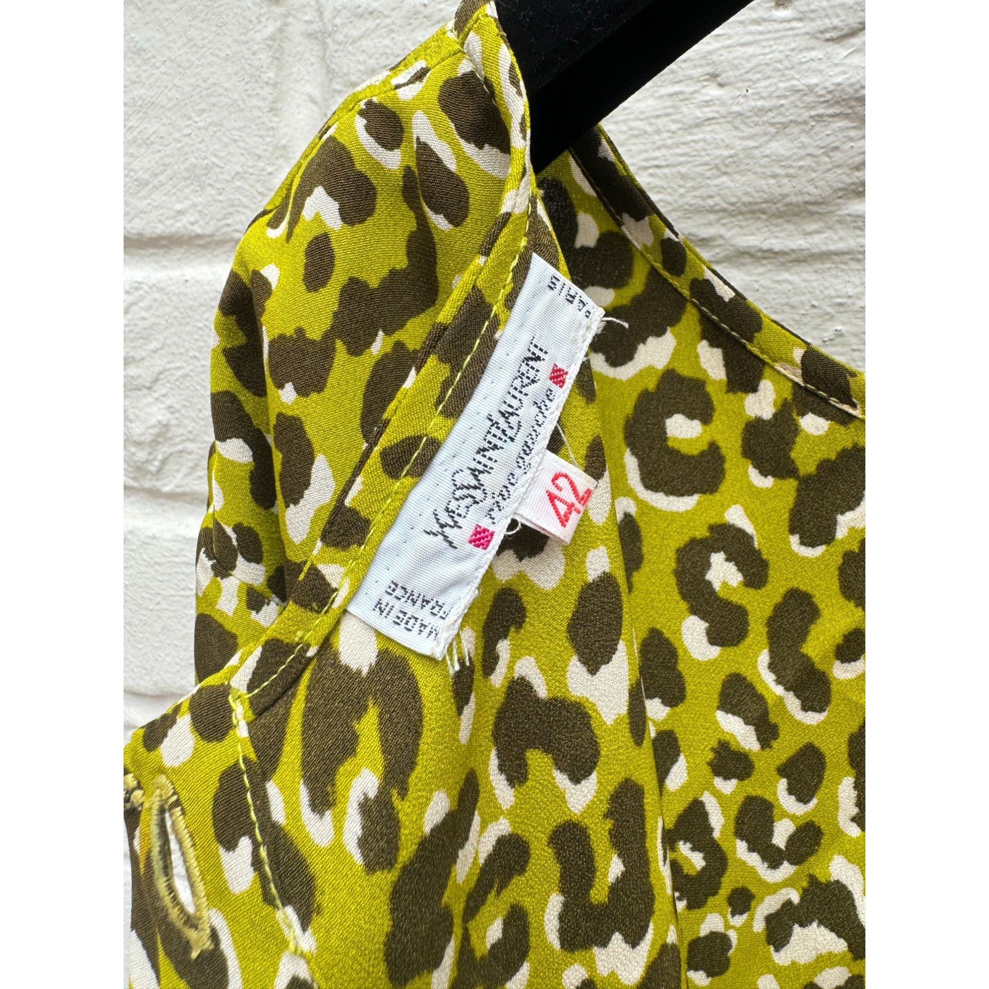 Yves Saint Laurent 1970s Leopard Print Blouse Size M / US 6-8 / IT 42-44 - 5 Thumbnail
