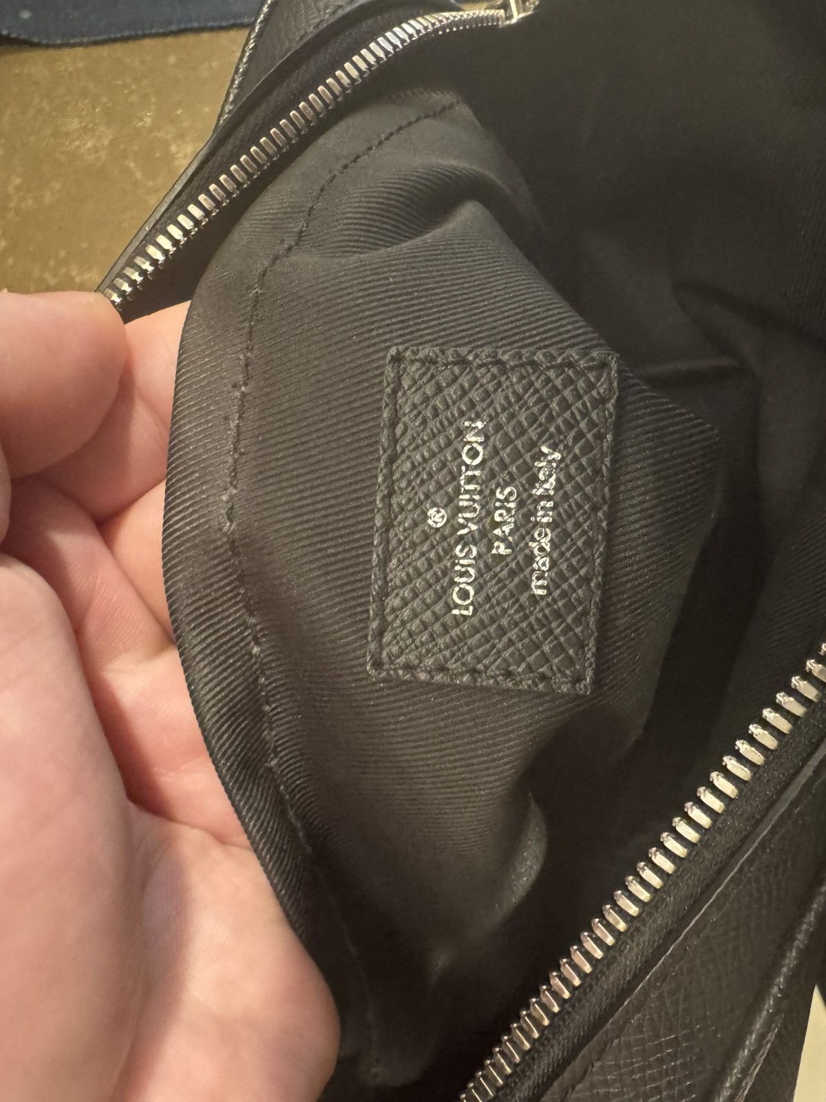 Louis Vuitton Louis Vuitton messenger bag Size ONE SIZE - 4 Thumbnail