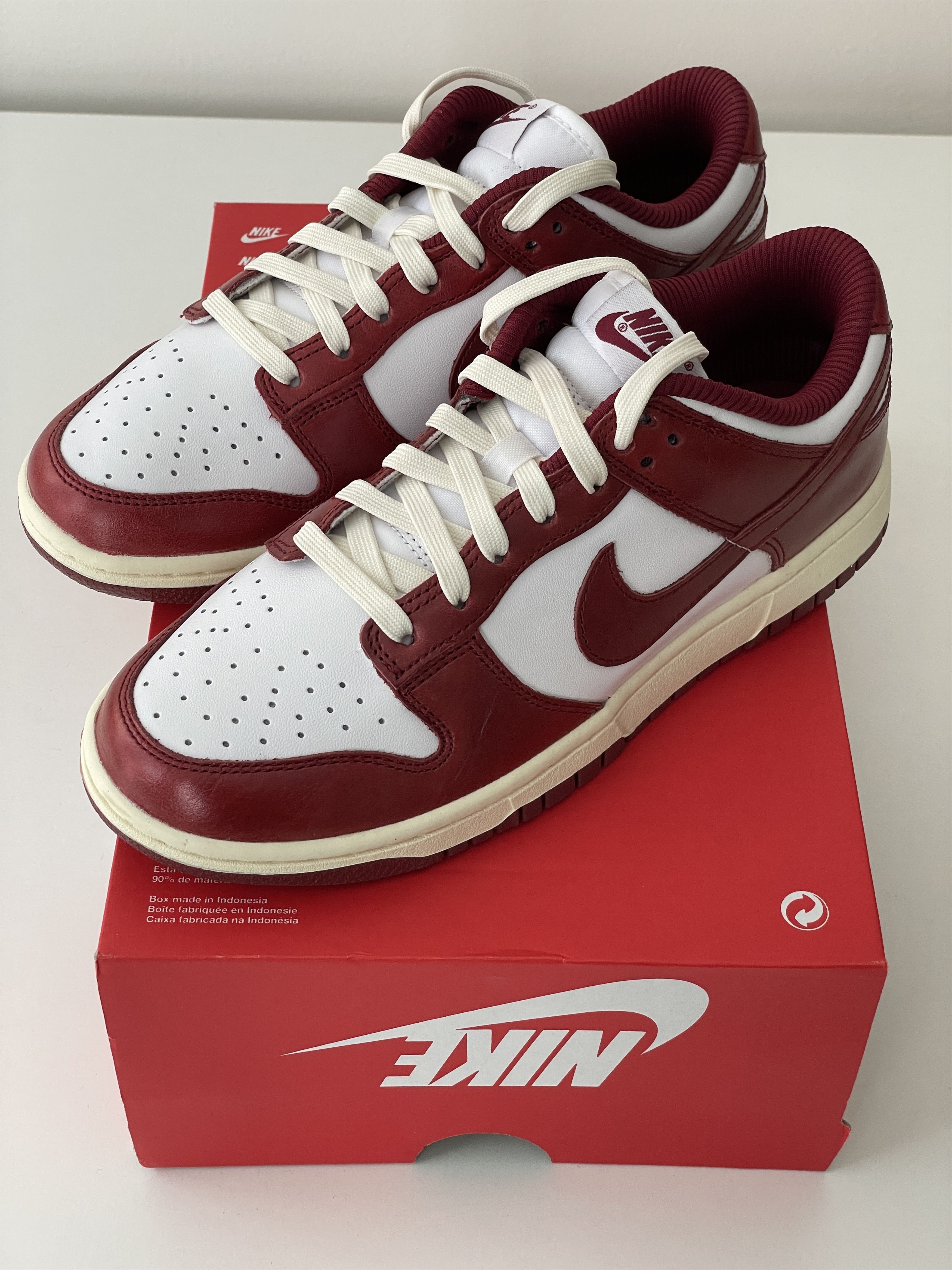 Size 9 - Nike Dunk Low Premium Vintage Red W FJ4555-100