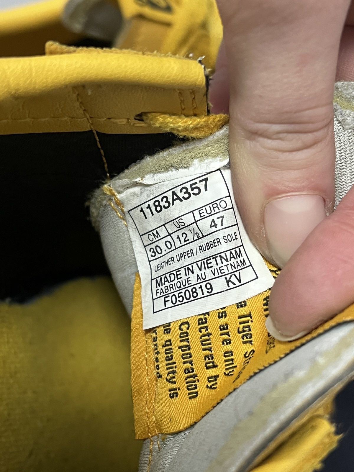 Onitsuka Tiger Onitsuka Tiger stripes yellow kill bill style hype fashion Size US 14 / EU 47 - 13 Thumbnail
