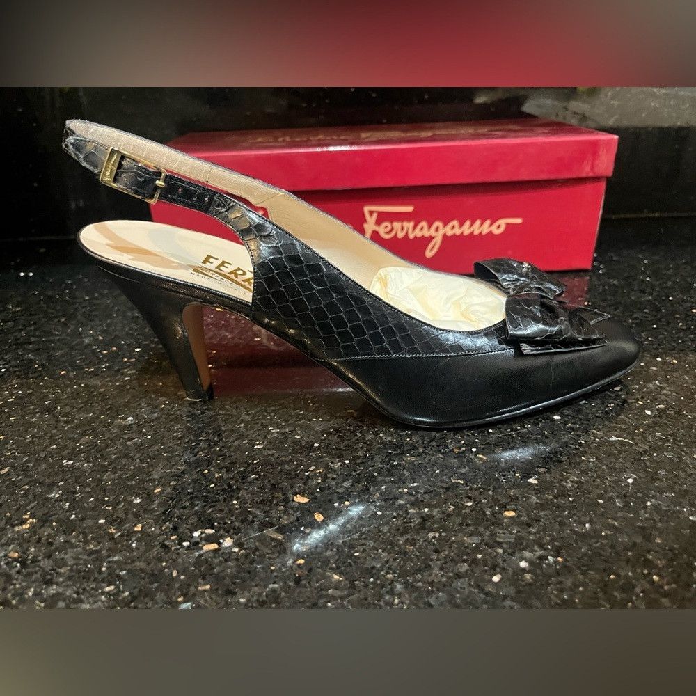Salvatore Ferragamo Salvatore Ferragamo Black Croc Textured Heels Size US 9.5 / IT 39.5 - 2 Thumbnail
