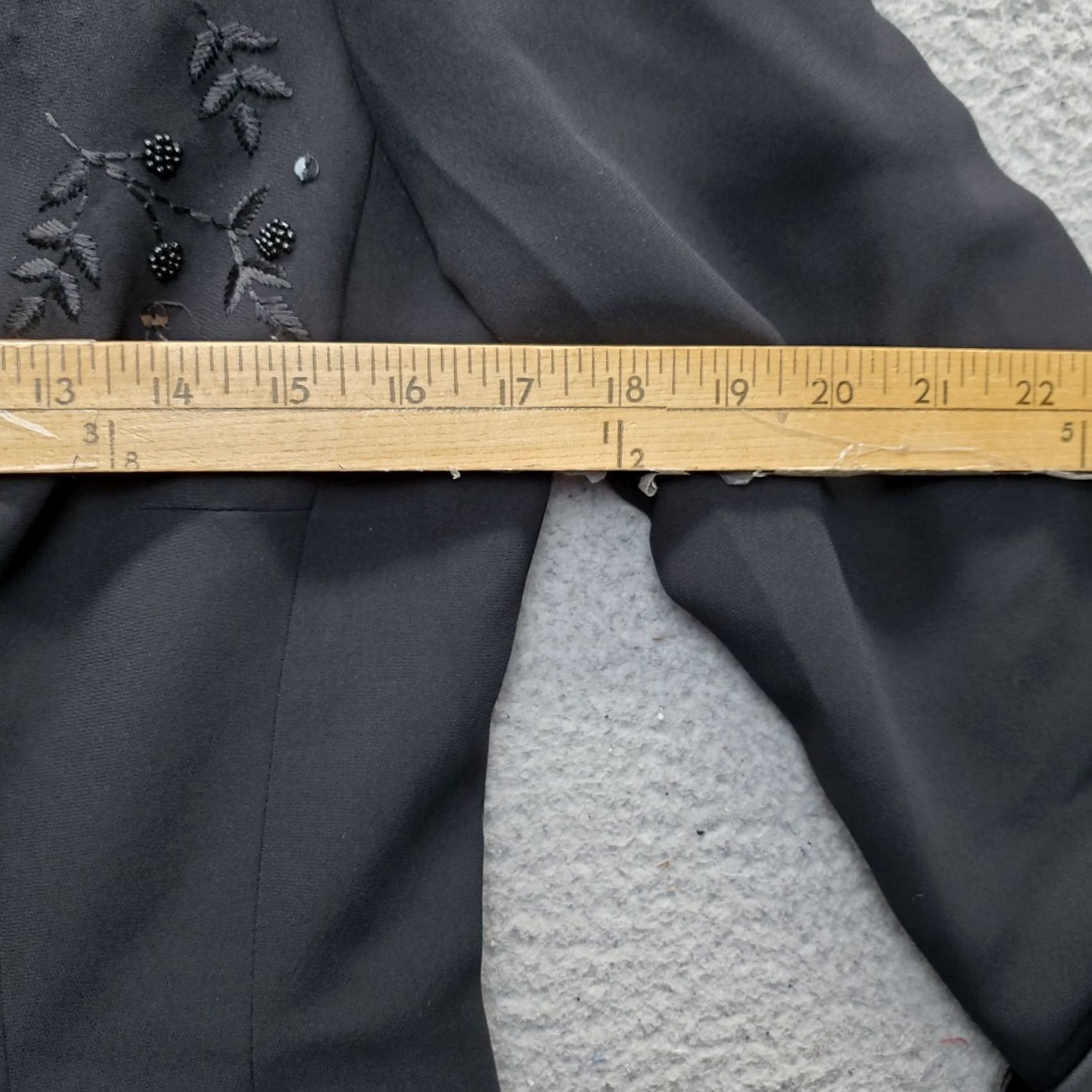 MAGGY LONDON Maggy London Blazer Womens Size 8 Black Delicate Beaded Embroidery Satin Shawl Lapel Blazer Size M / US 6-8 / IT 42-44 - 5 Thumbnail