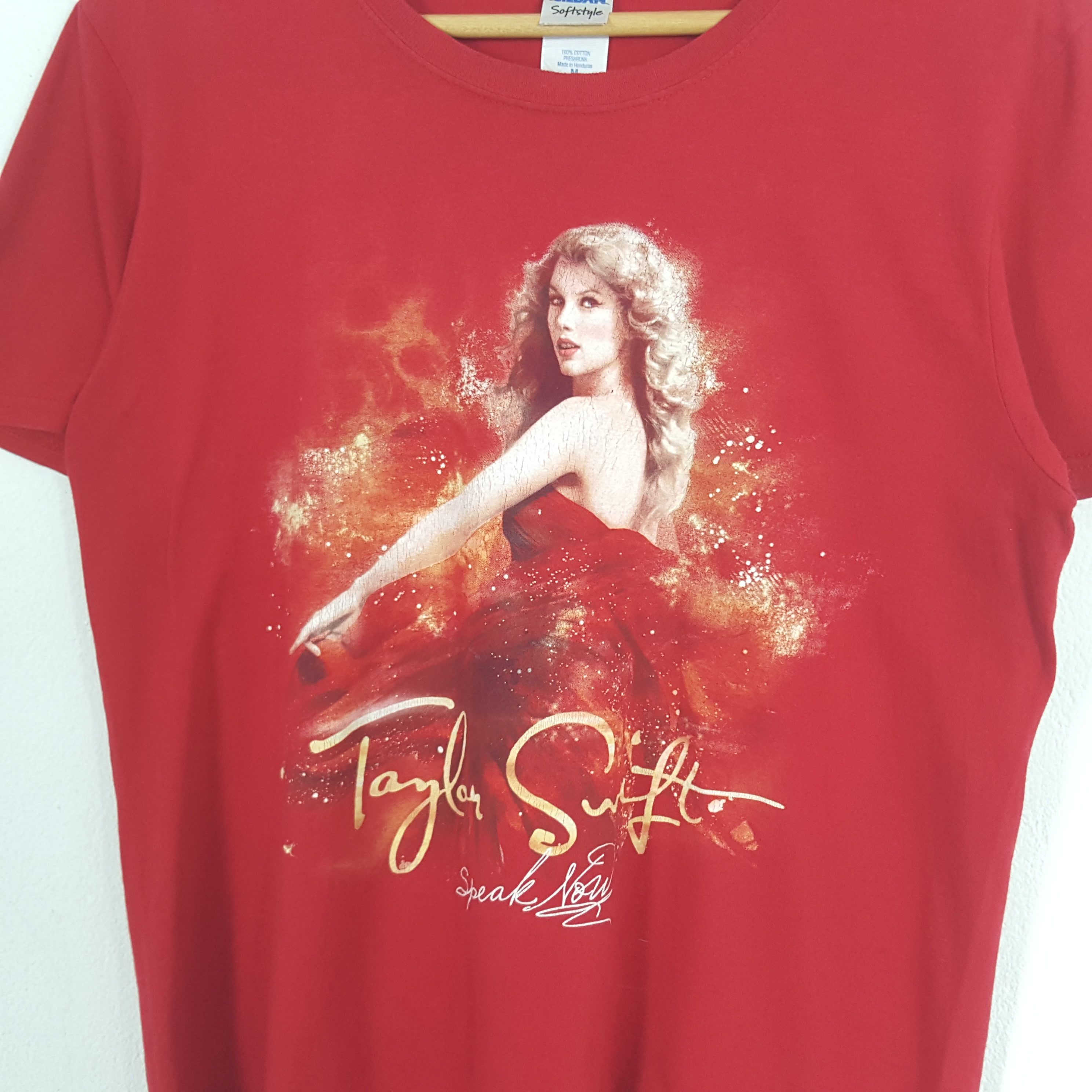Band Tees × Vintage Vintage Taylor Swift American Singer Songwriter Tour Tees Size US M / EU 48-50 / 2 - 2 Thumbnail