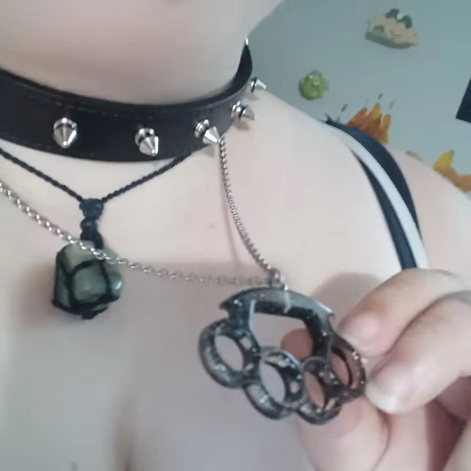 Jewelry × Vintage metal brass knuckles charms Pendant (No Chain) Size ONE SIZE - 5 Thumbnail