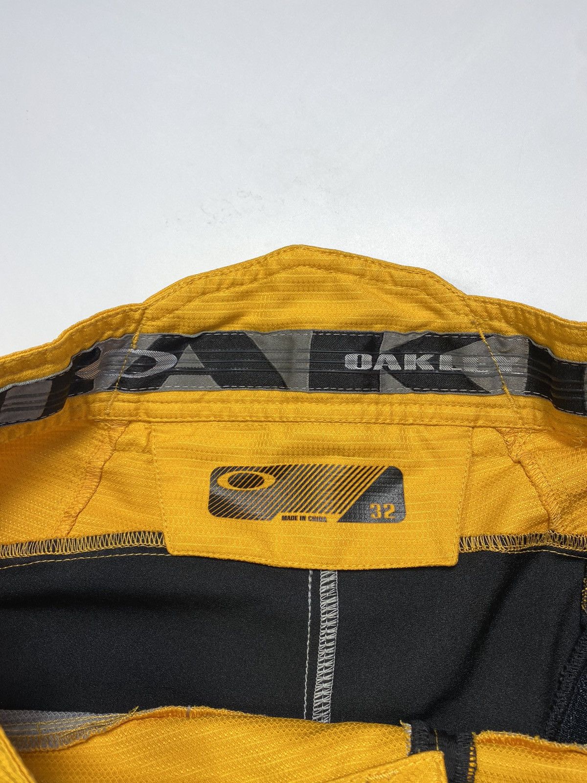 Oakley Vintage 00's Oakley Baggy Shorts Y2k Hype Size US 32 / EU 48 - 8 Thumbnail
