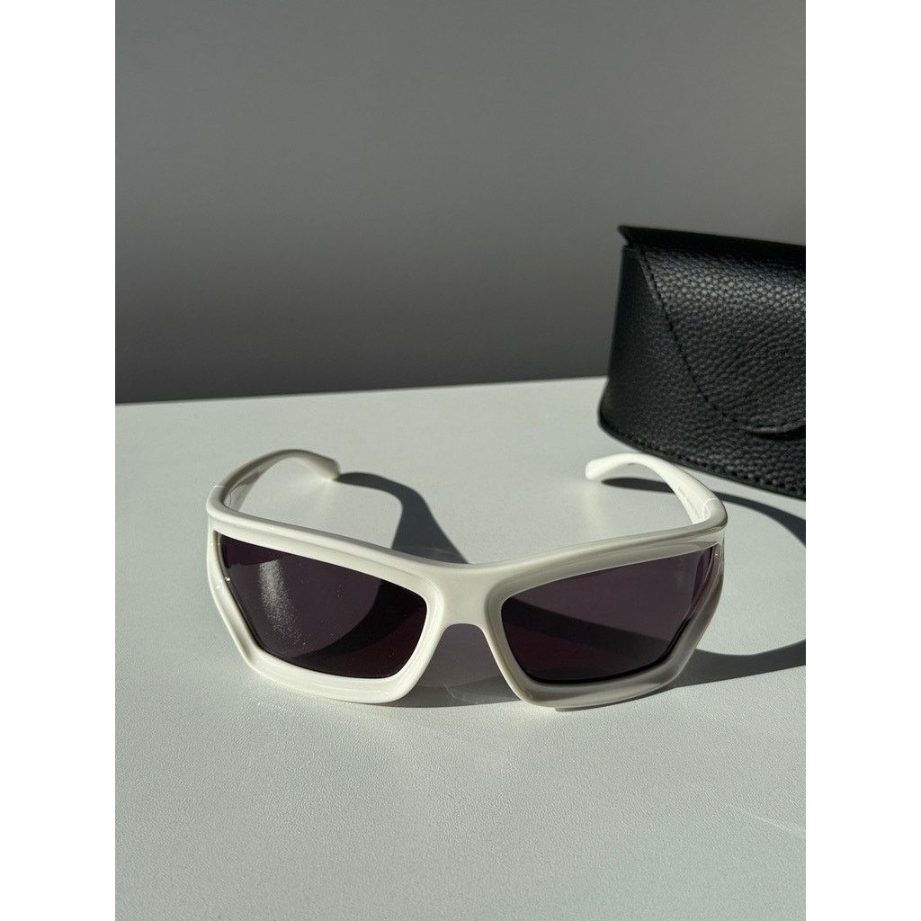Loewe NEW Loewe LW40143I Paula's Ibiza Sunglasses in White Size ONE SIZE - 4 Thumbnail