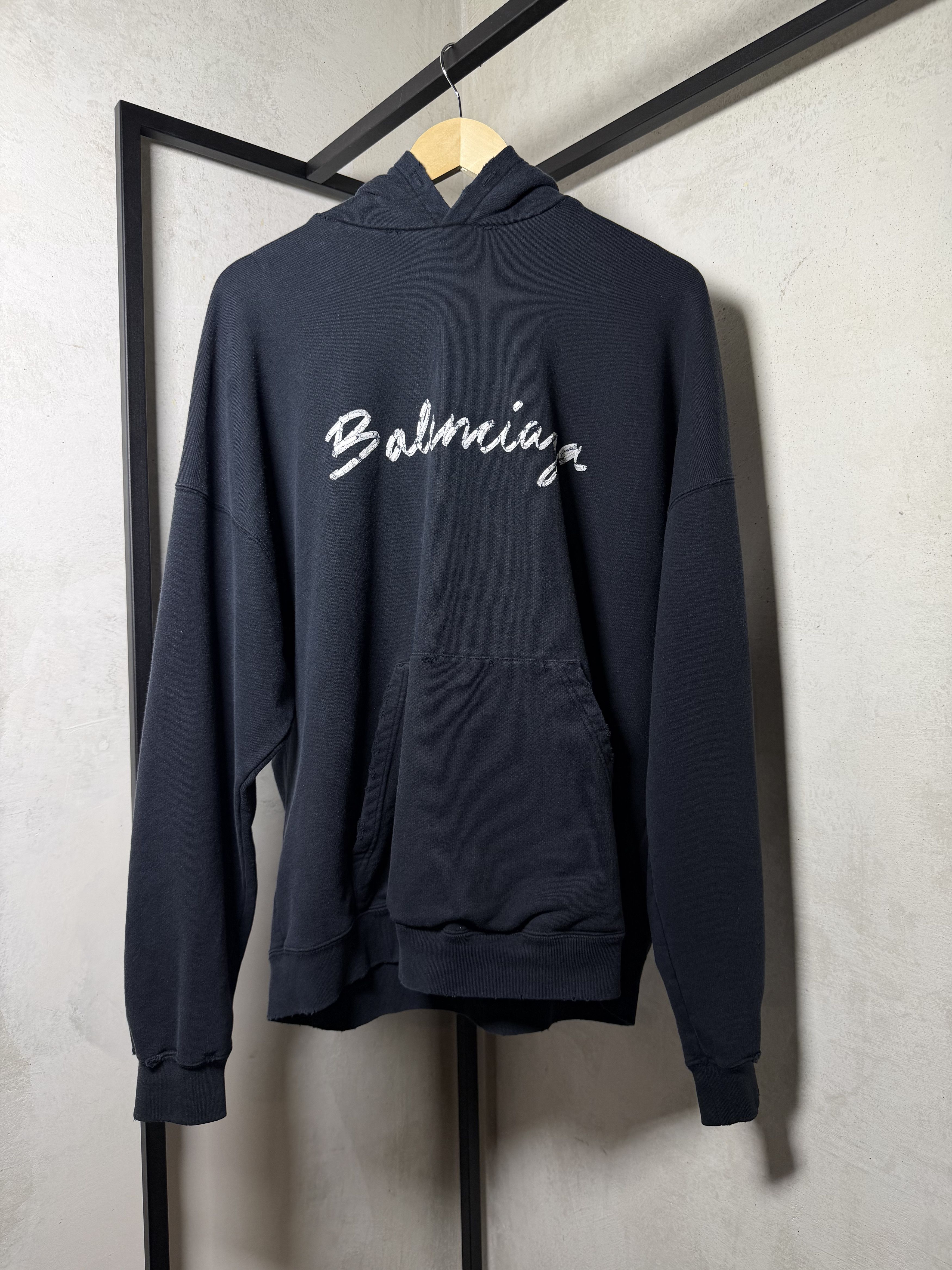 Balenciaga Balenciaga Distressed Cursive Logo Hoodie Size US M / EU 48-50 / 2 - 1 Thumbnail