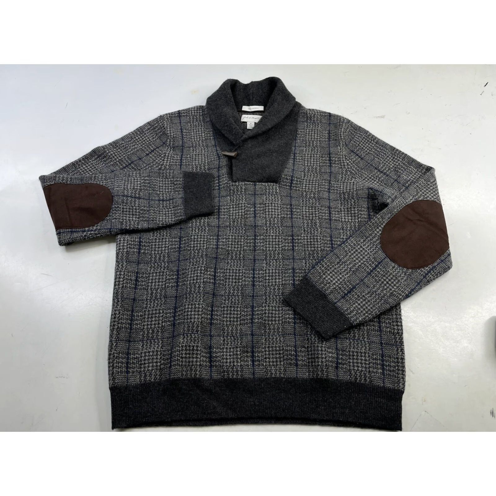 Nordstrom VINTAGE John W Nordstrom Sweater Plaid Cashmere Shawl Collar 100% Chest 22.5 Long Sleeve M Gray Mens Size US M / EU 48-50 / 2 - 2 Thumbnail