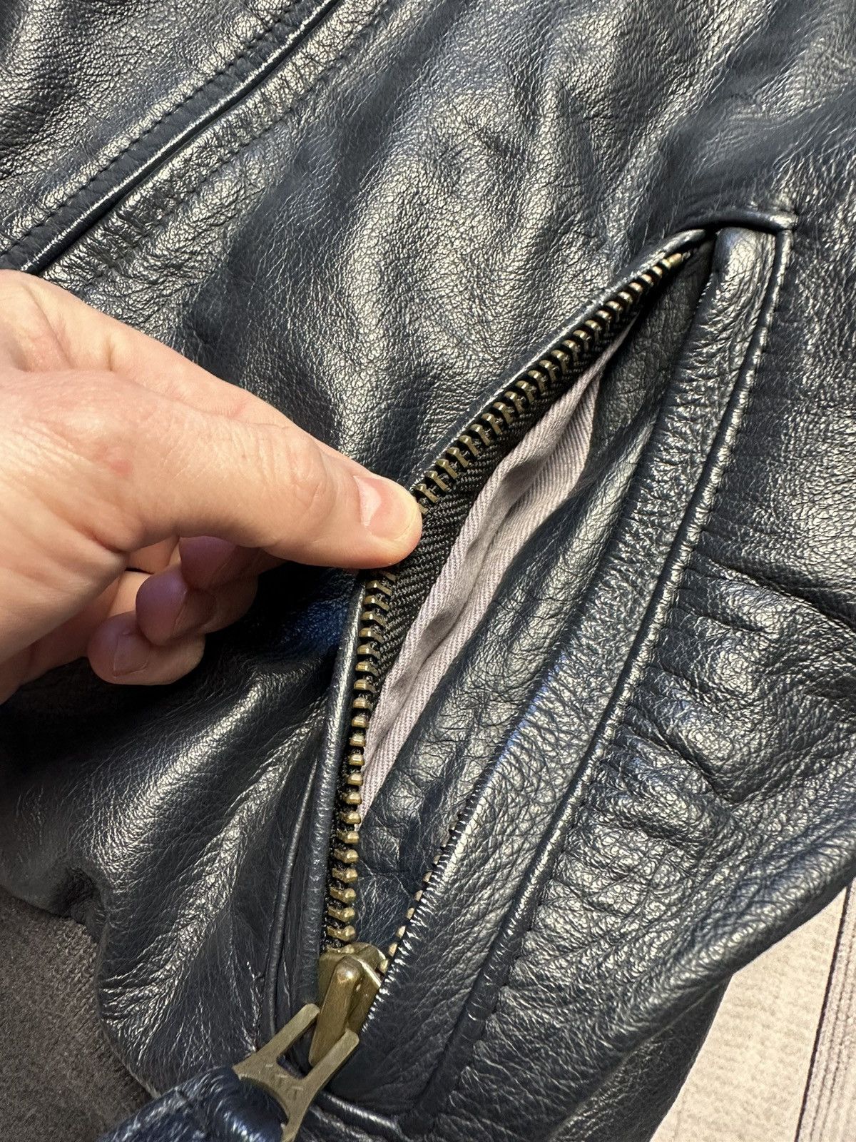 Aviator Nation × Vintage Vintage Aviation Leather Jacket Aircrew England size XL Size US XL / EU 56 / 4 - 6 Thumbnail