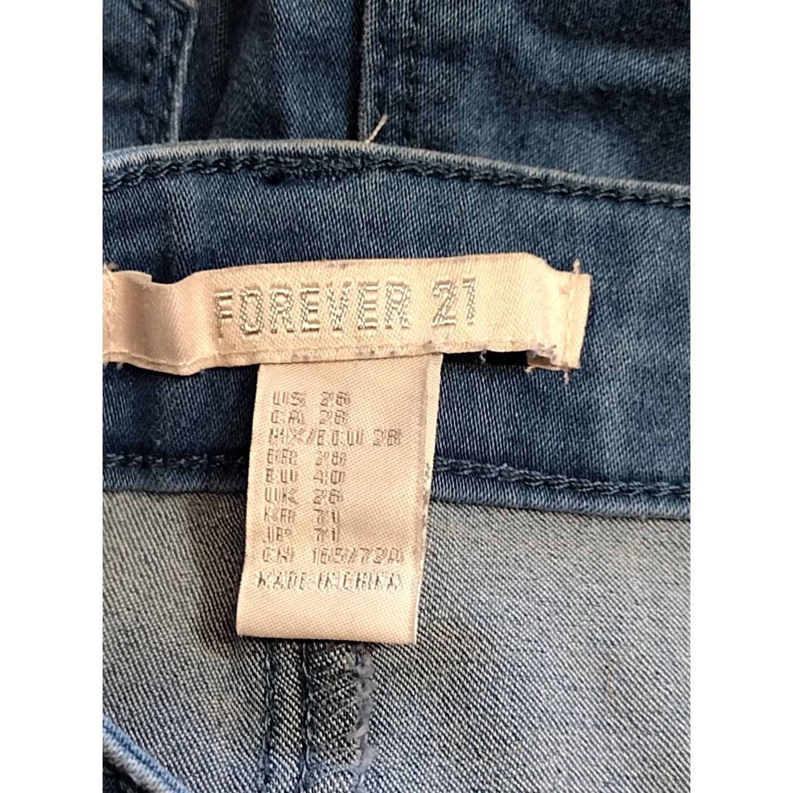 Forever 21 FOREVER 21 Blue Skinny Jeans Women 28X40 Cotton Blend Light Wash Stretch Mid Rise 4 Pocket Denim Shirt Outfit Size 28" / US 6 / IT 42 - 6 Thumbnail